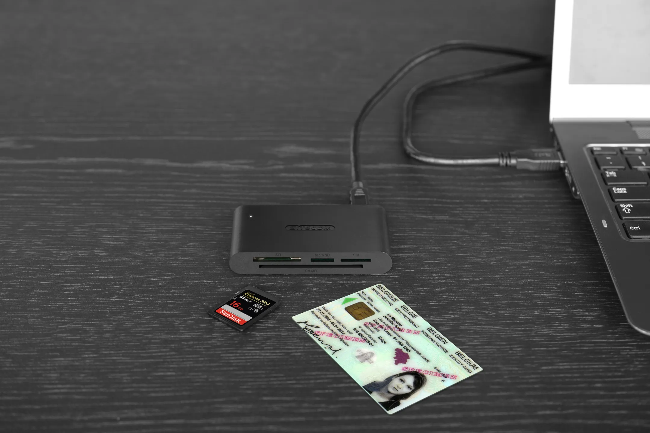 Sitecom Lecteur de carte (micro) SD ou eID ou Smart Card - MD-065 image