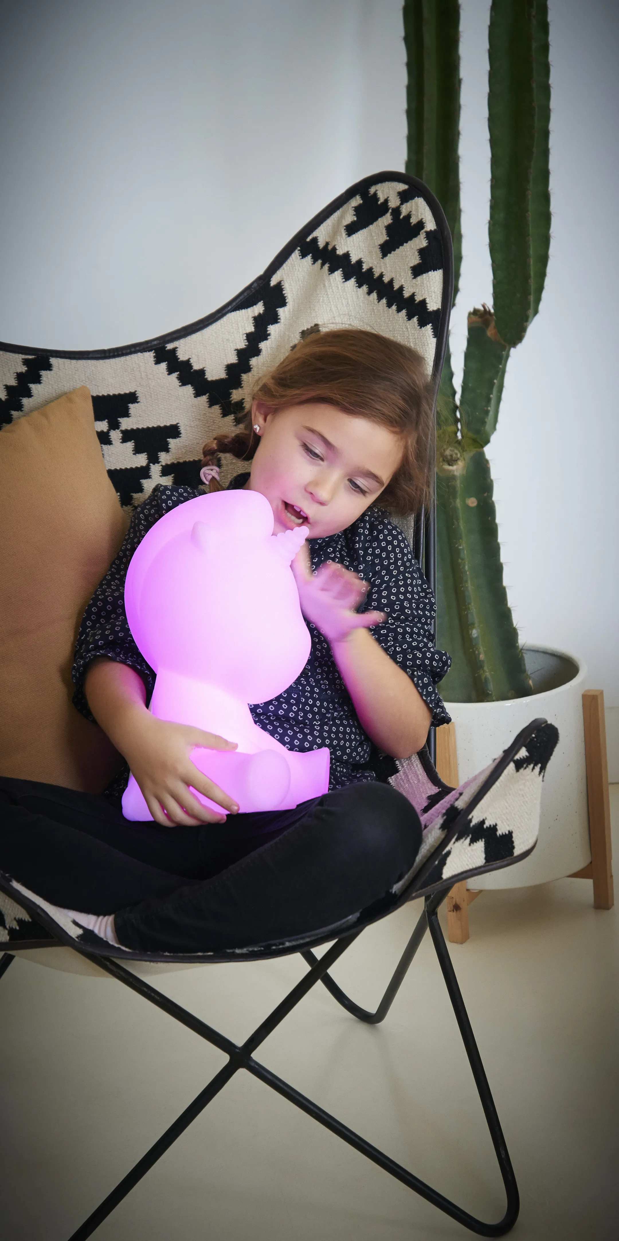 BigBen Licorne Enceinte Bluetooth - Blanc avec LED lights image