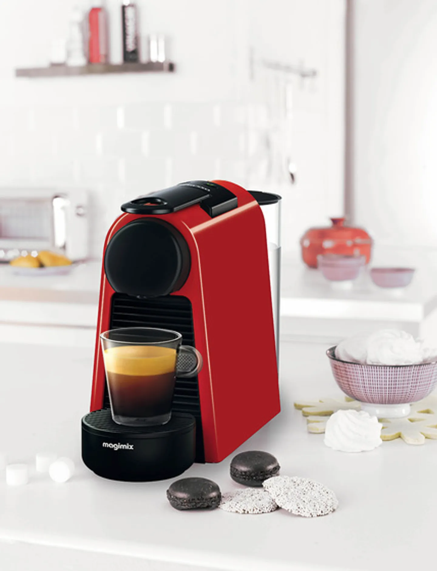 Magimix Machine à café Nespresso Essenza Mini 11366B, Ruby Red Livré