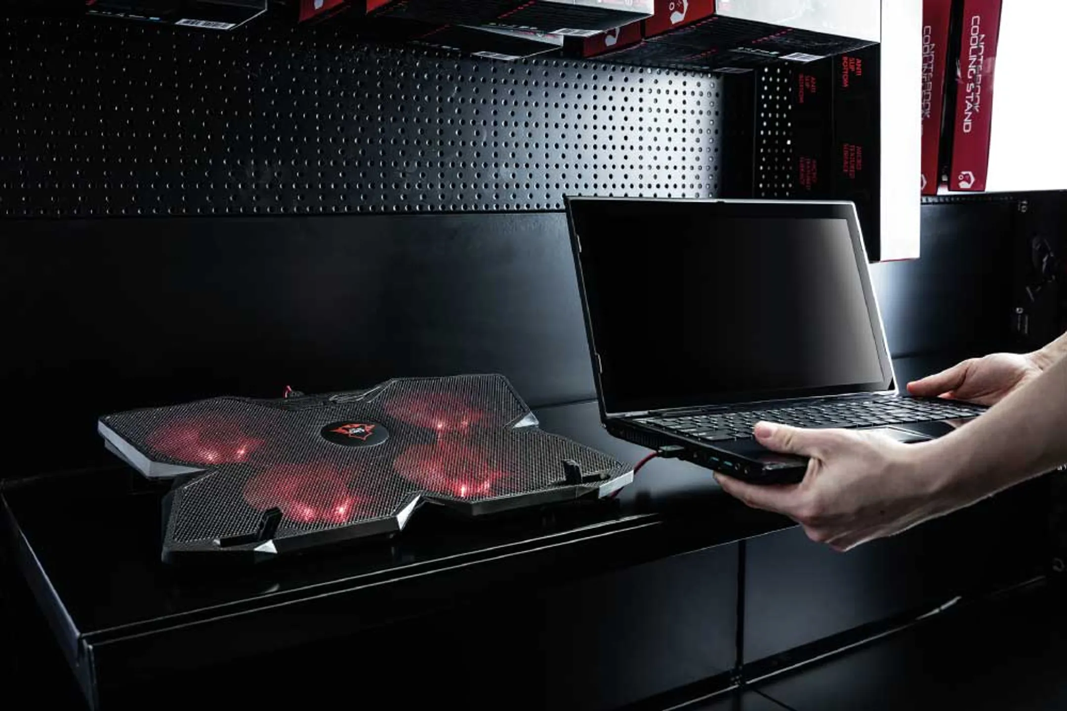 Trust Support de refroidissement Yozu pour ordinateurs à 17,3" - GXT 278 image