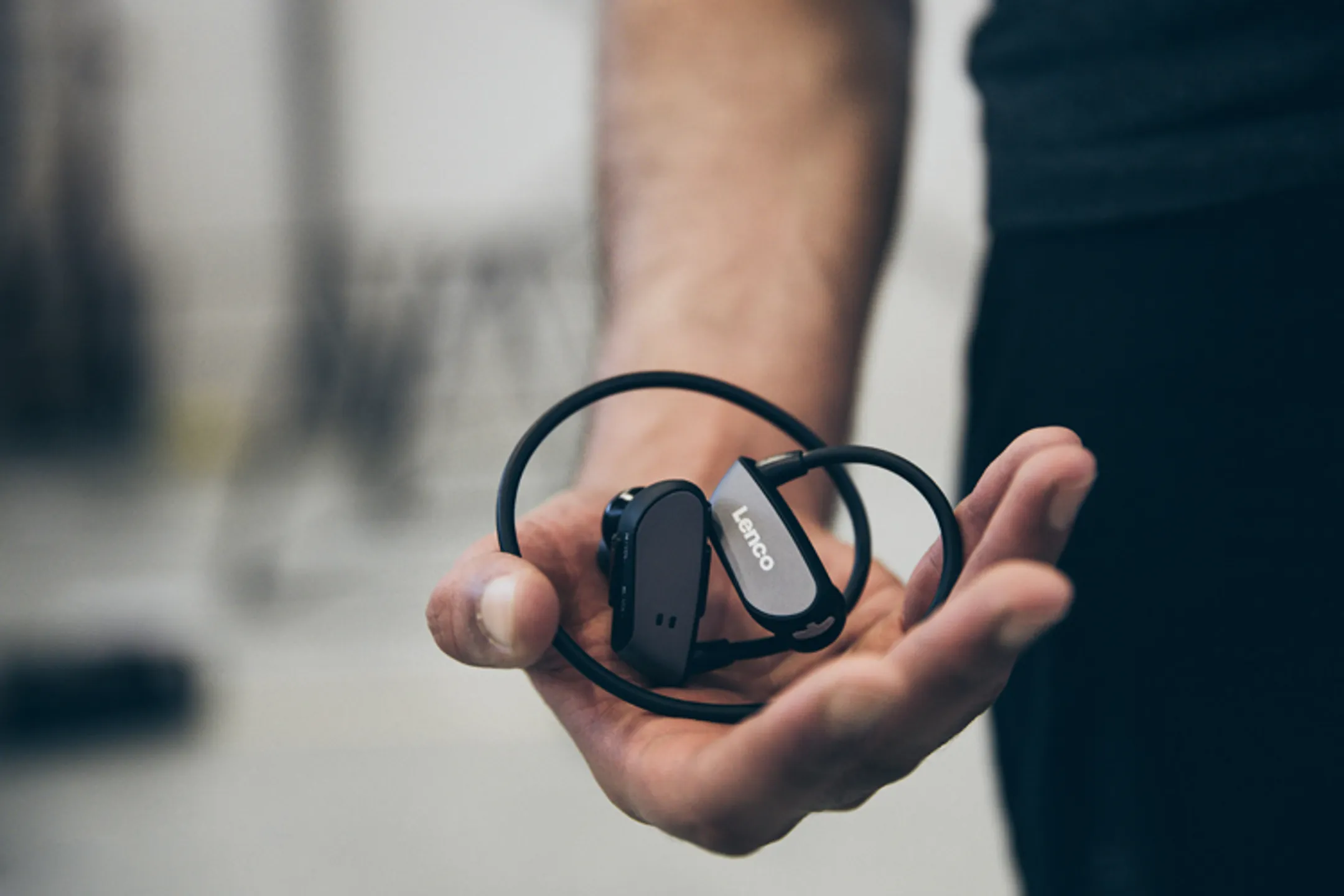 Lenco Écouteurs de sport Bluetooth avec lecteur MP3 - BTX-860BK - 8 Go image