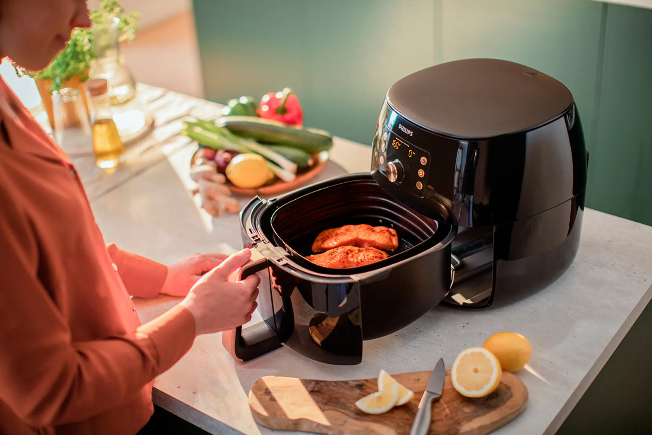 Philips Airfryer SS Premium HD9867/90 Smart Sensing image