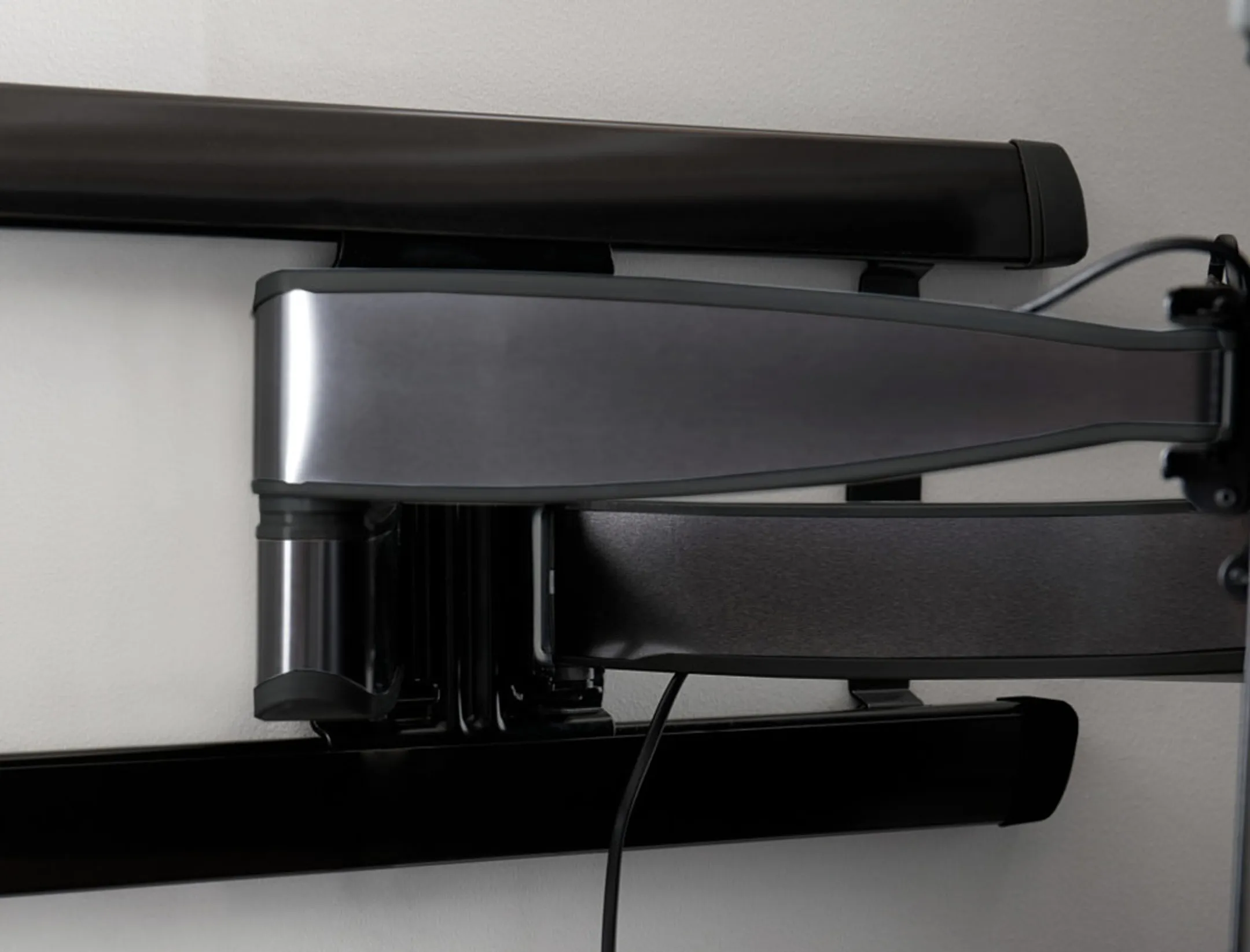 Sanus VLF728 Support TV 42-90 pouces - Mur image