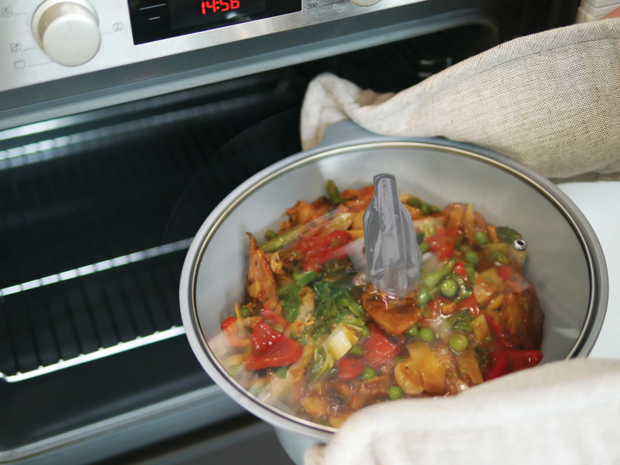 Crock-Pot Slowcooker DuraCeramic Sauté CR026 image