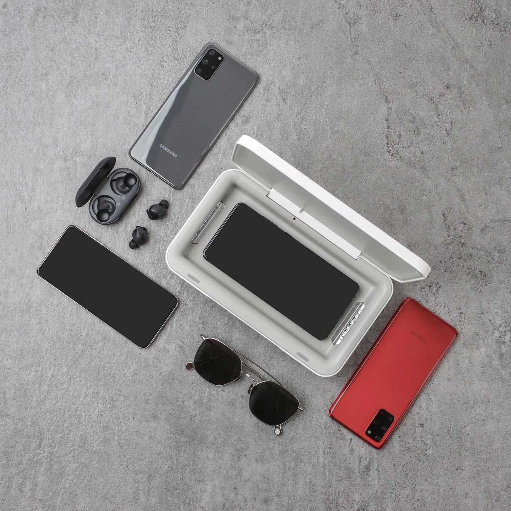 Samsung ITFIT stérilisateur UV avec station de recharge sans fil image