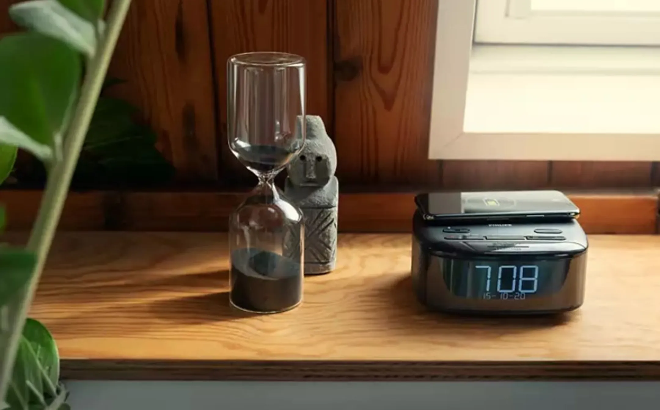 Philips Radio réveil avec soccle de recharge sans fil - TAR7705/10 image