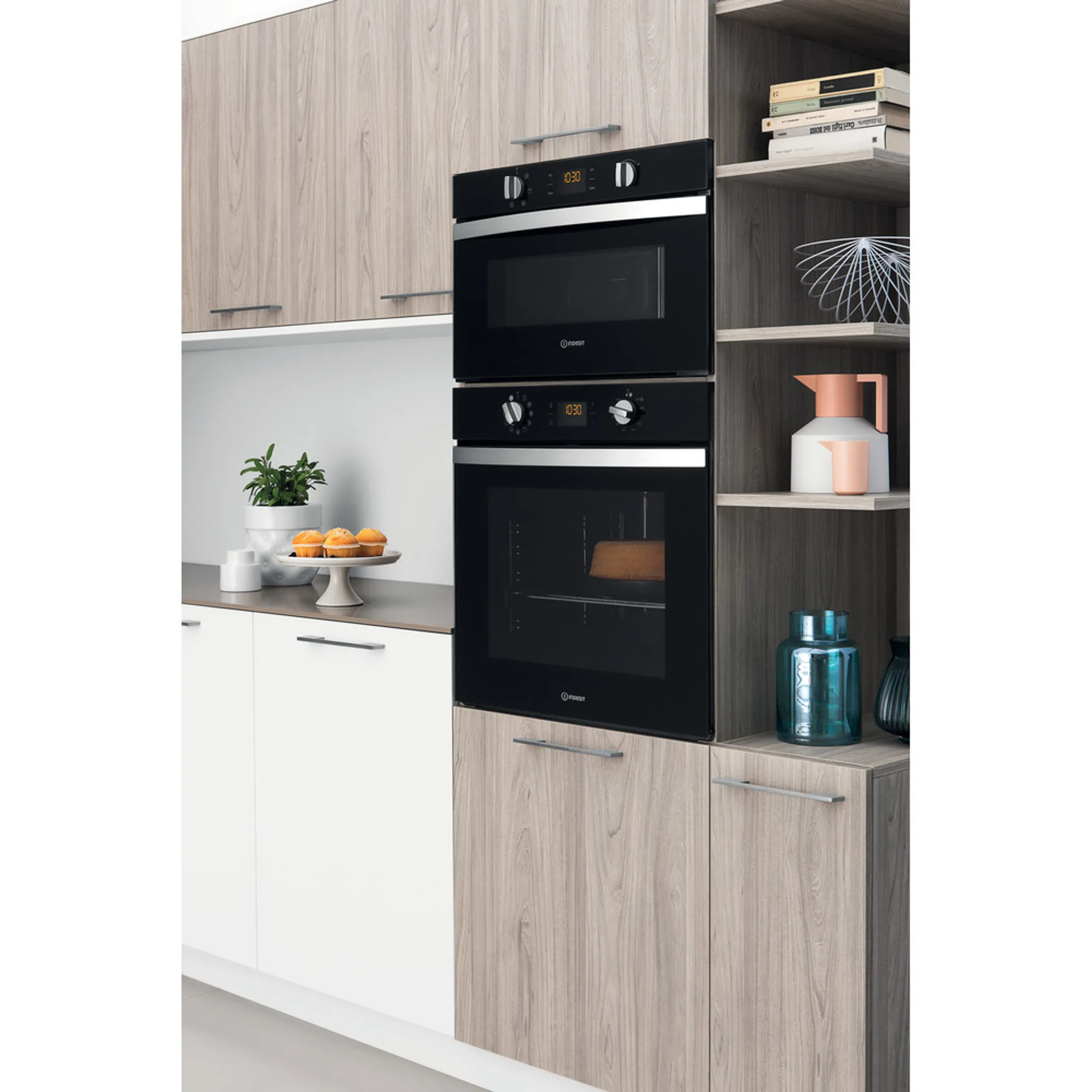 Indesit Four encastrable IFW 4844 H BL image