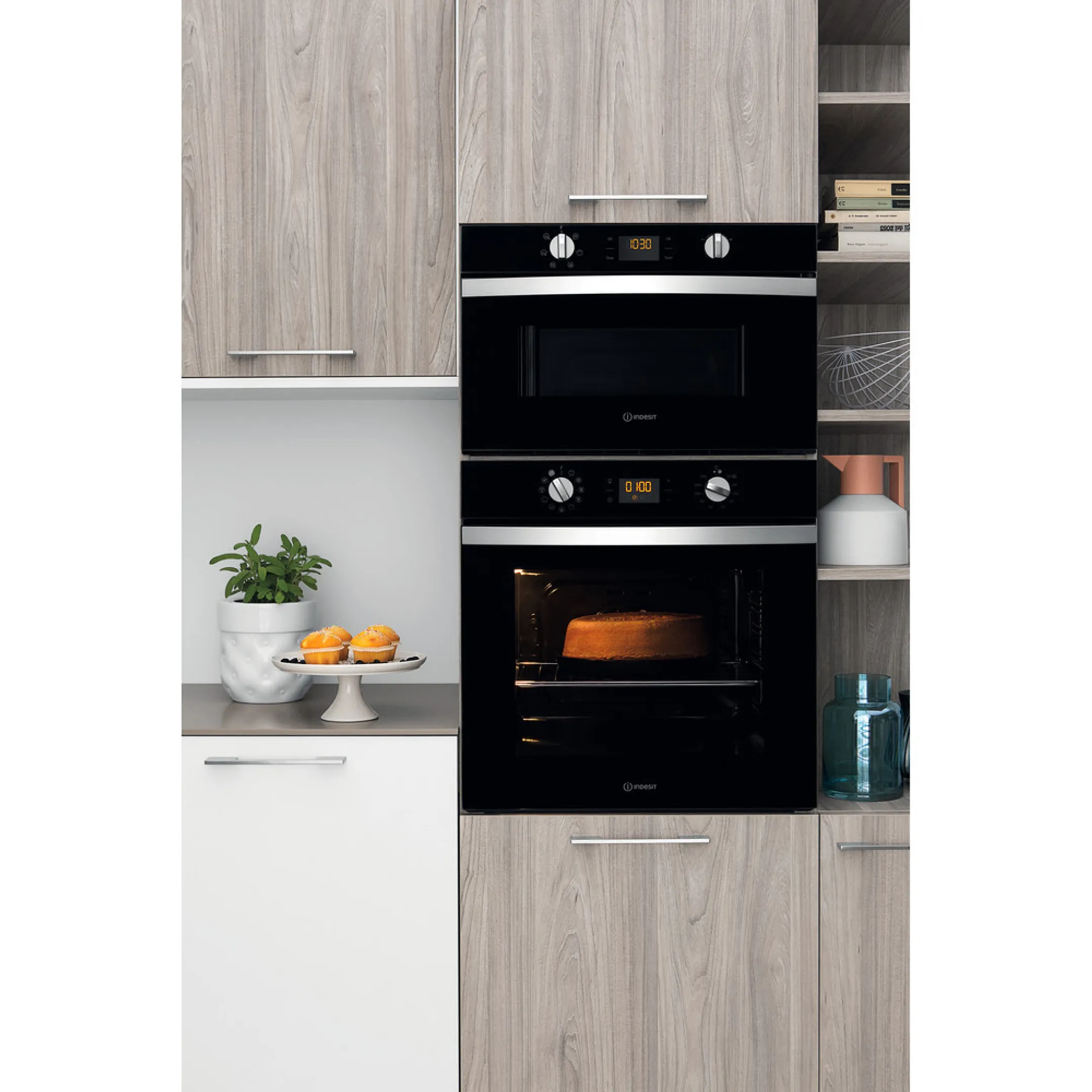 Indesit Four encastrable IFW 4844 H BL image