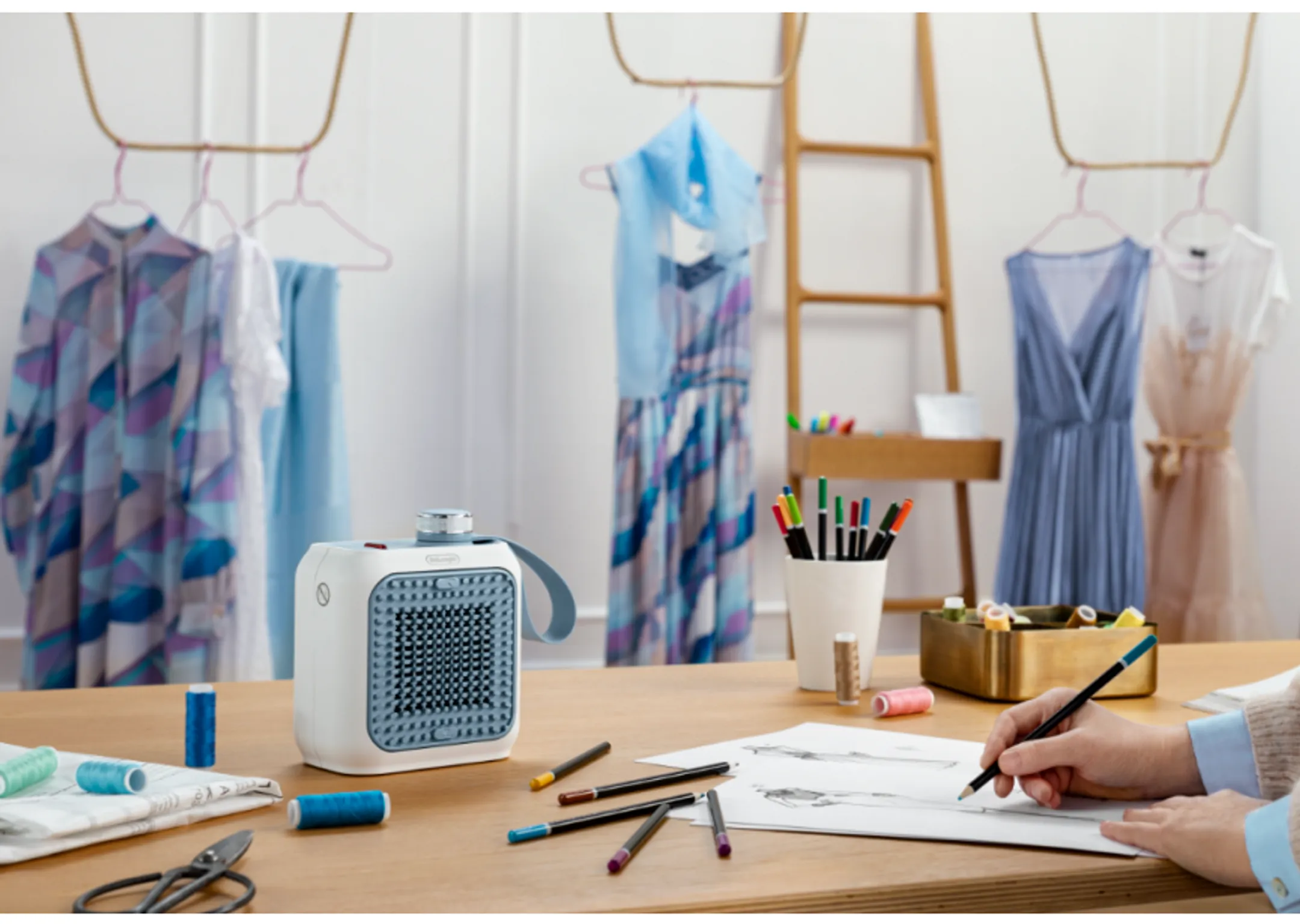 De'Longhi Radiateur soufflant céramique HFX10B03.LB image