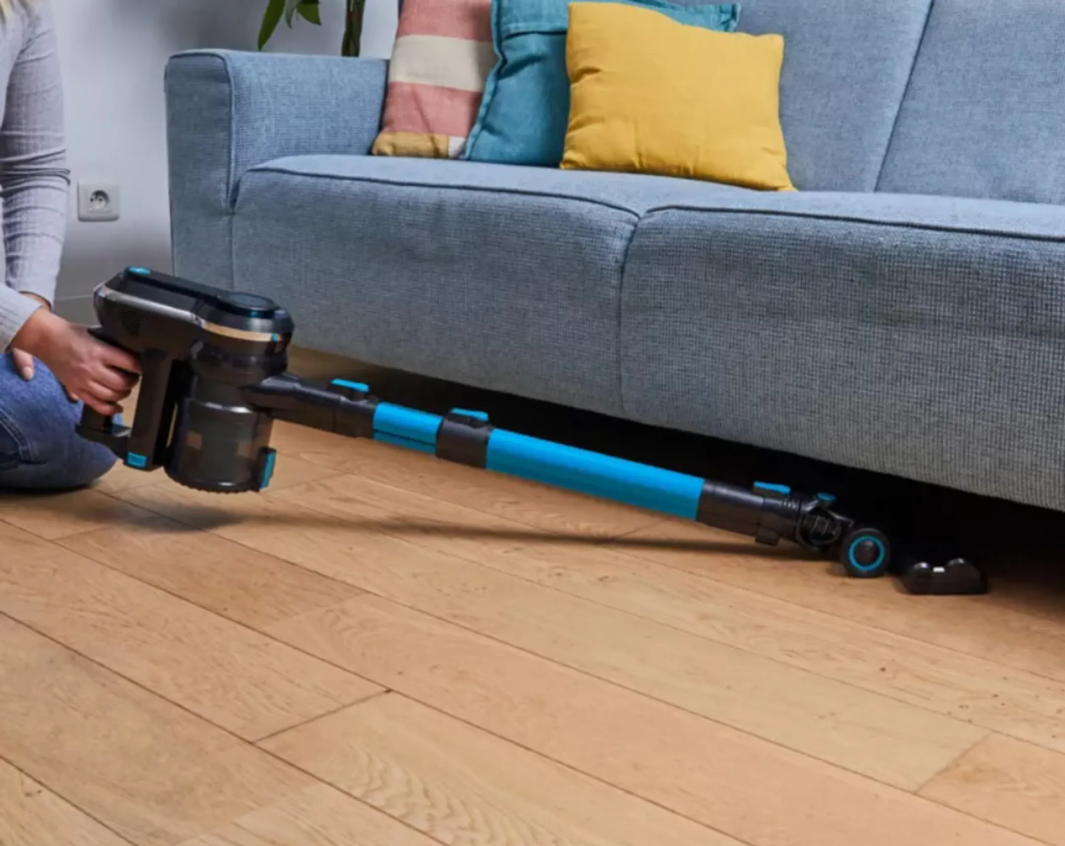 Essentiel-B Aspirateur balai 216 Pet Aqua image