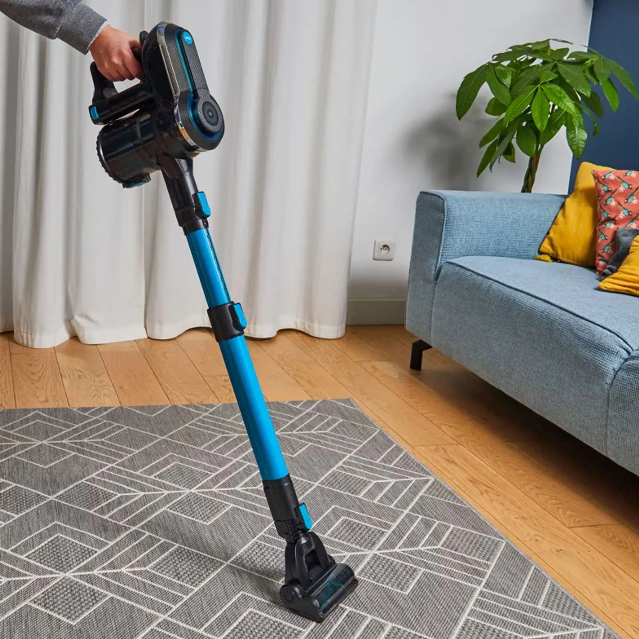 Essentiel-B Aspirateur balai 216 Pet Aqua image