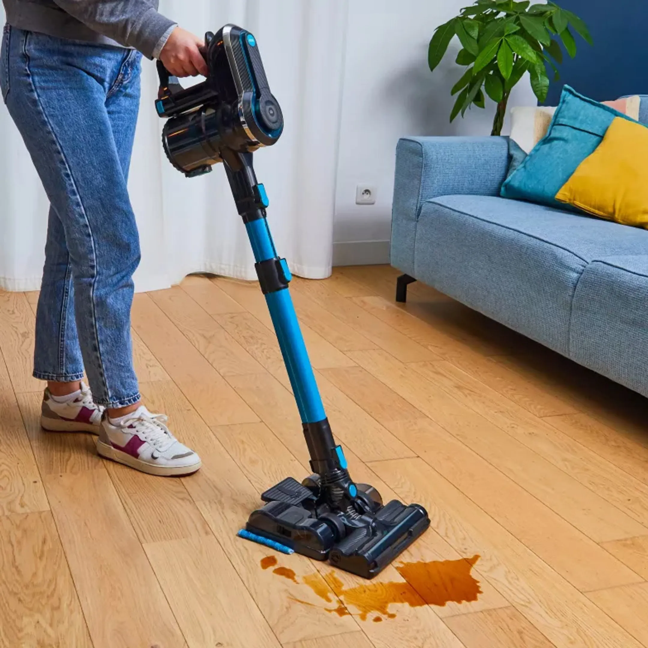 Essentiel-B Aspirateur balai 216 Pet Aqua image