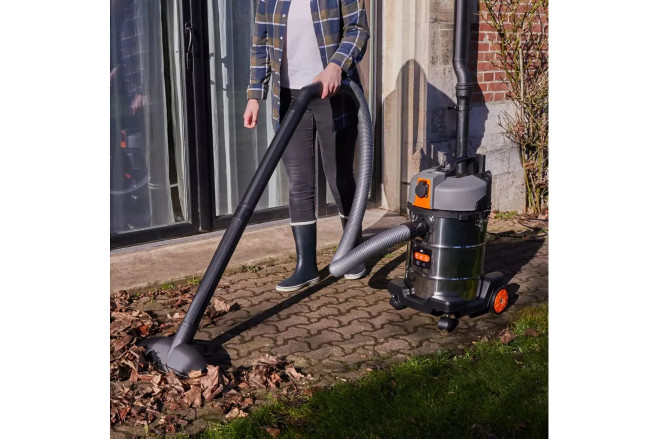 Essentiel-B Nat- en Droogzuiger EAC 301 image