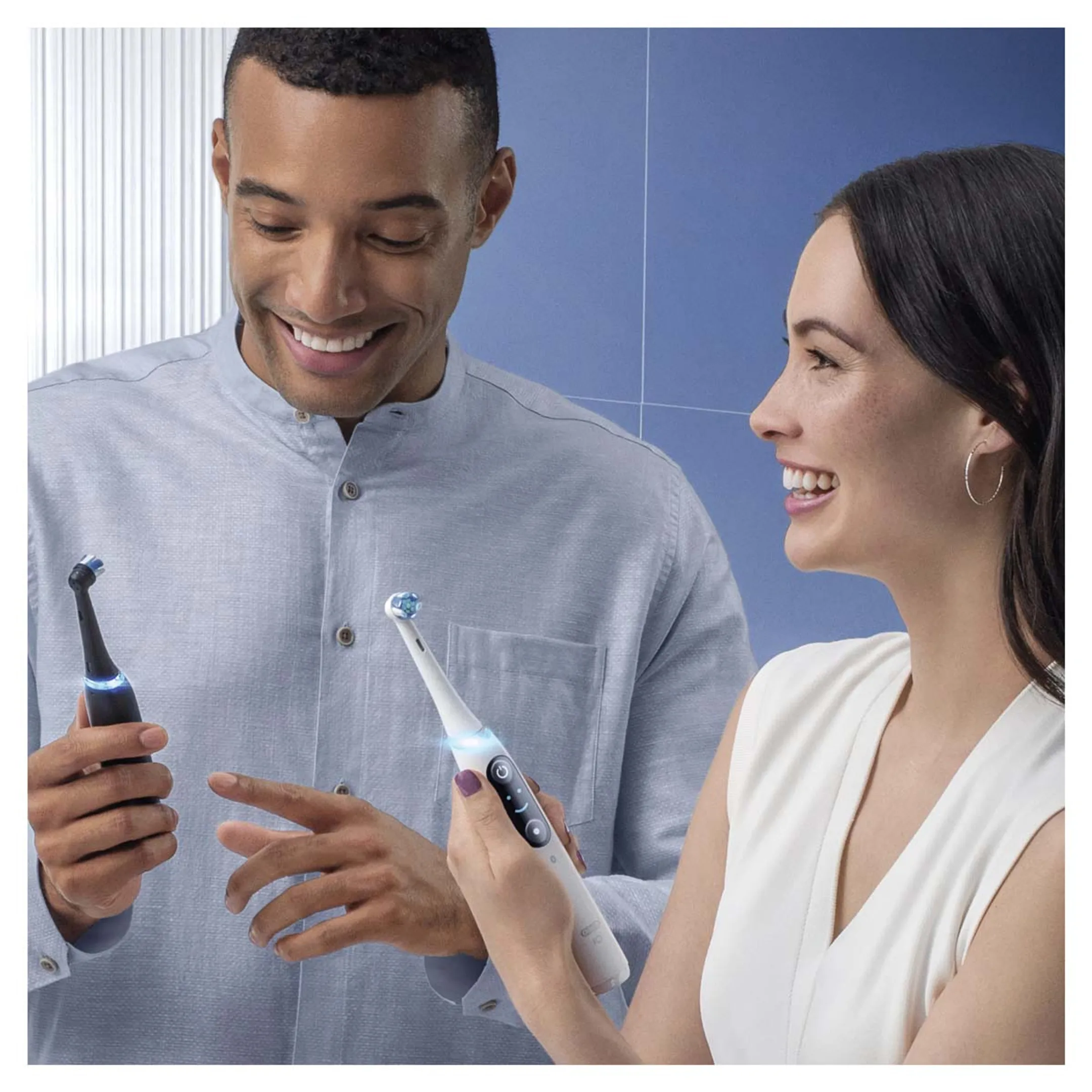 Oral-B Brosse à dents électrique IO8S BLACK ONYX (+1 REFILL) image
