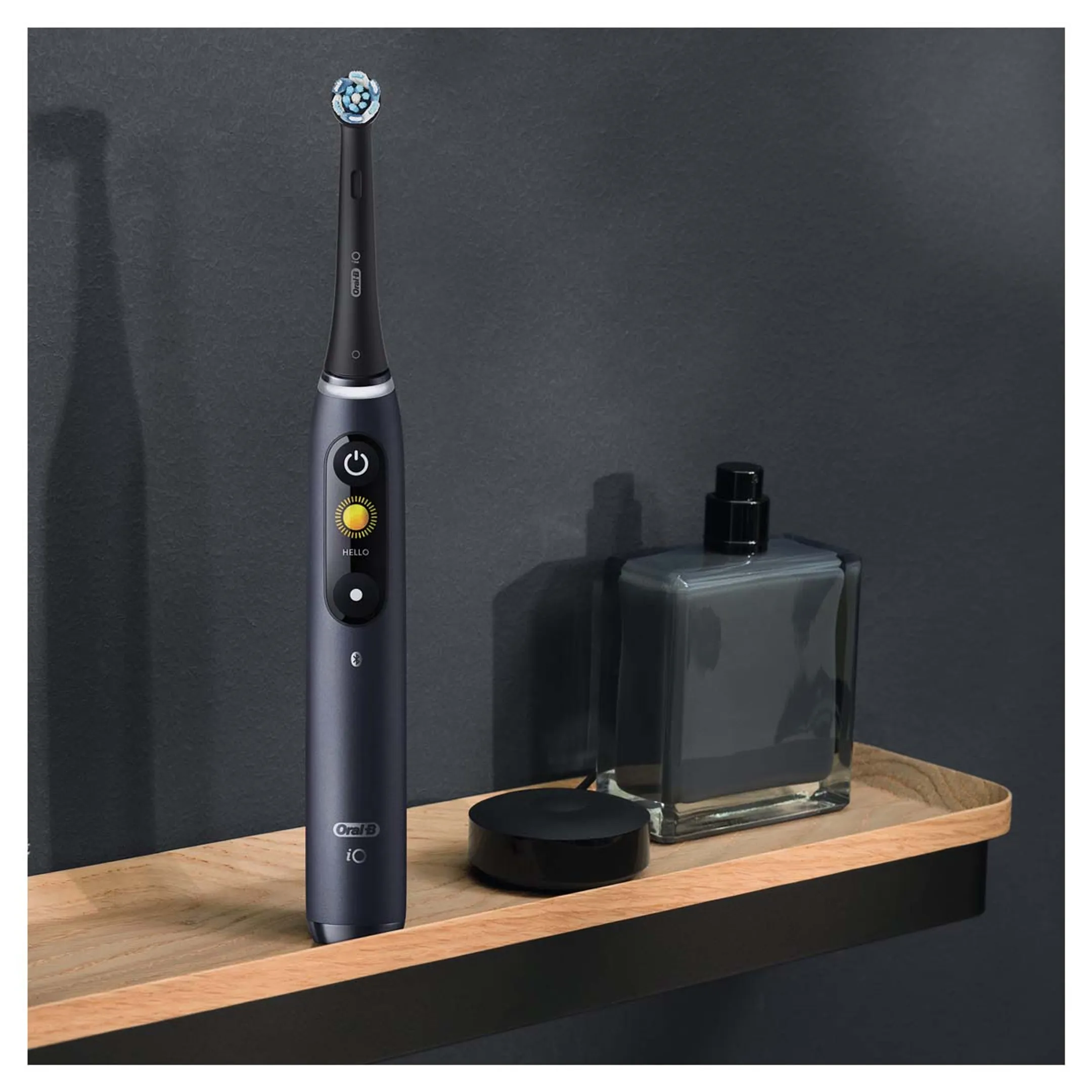 Oral-B Brosse à dents électrique IO8S BLACK ONYX (+1 REFILL) image