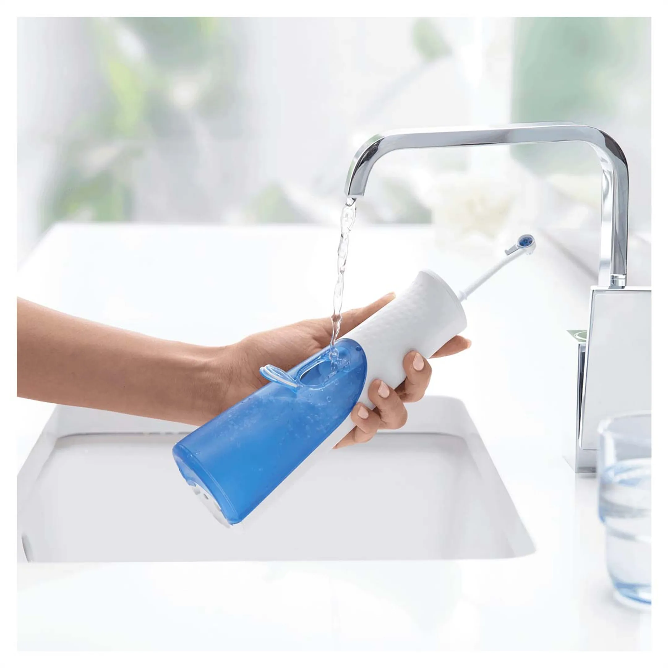 Oral-B Monddouche Aquacare 4Power image