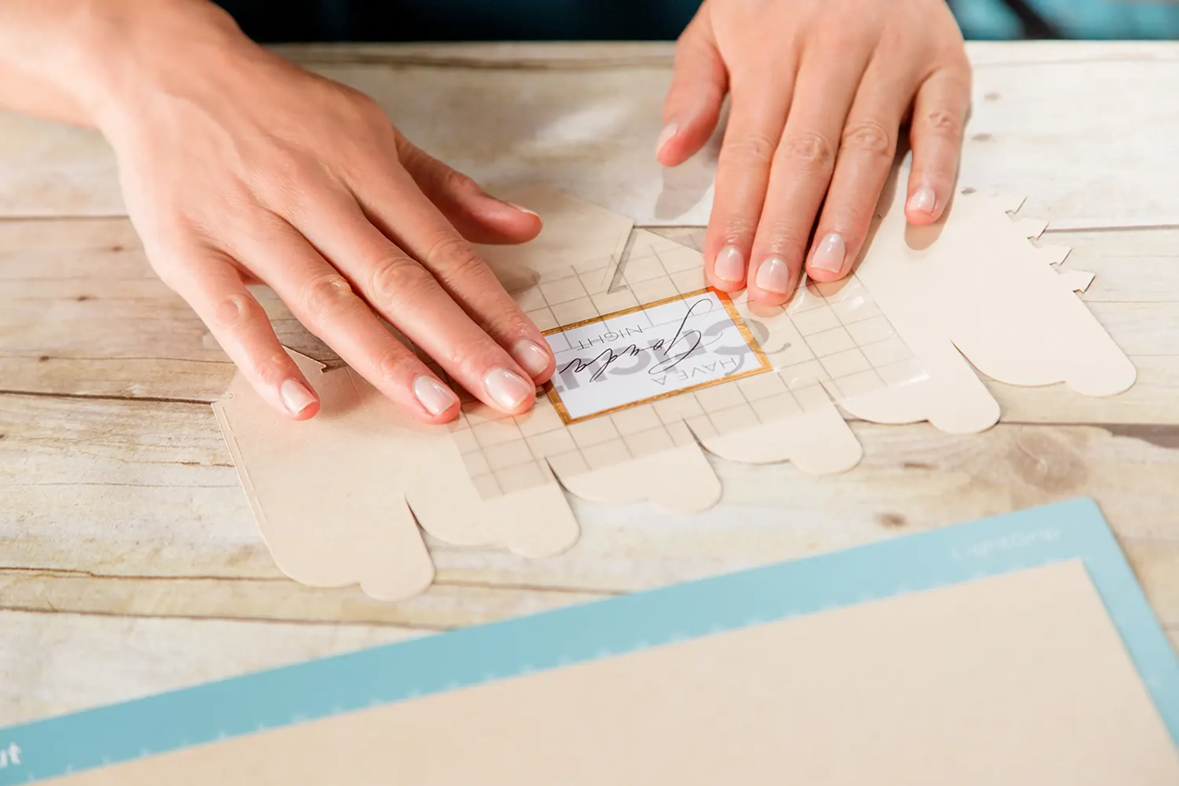 Cricut StandardGrip transfer tape - 14 cm x 1,22 m image