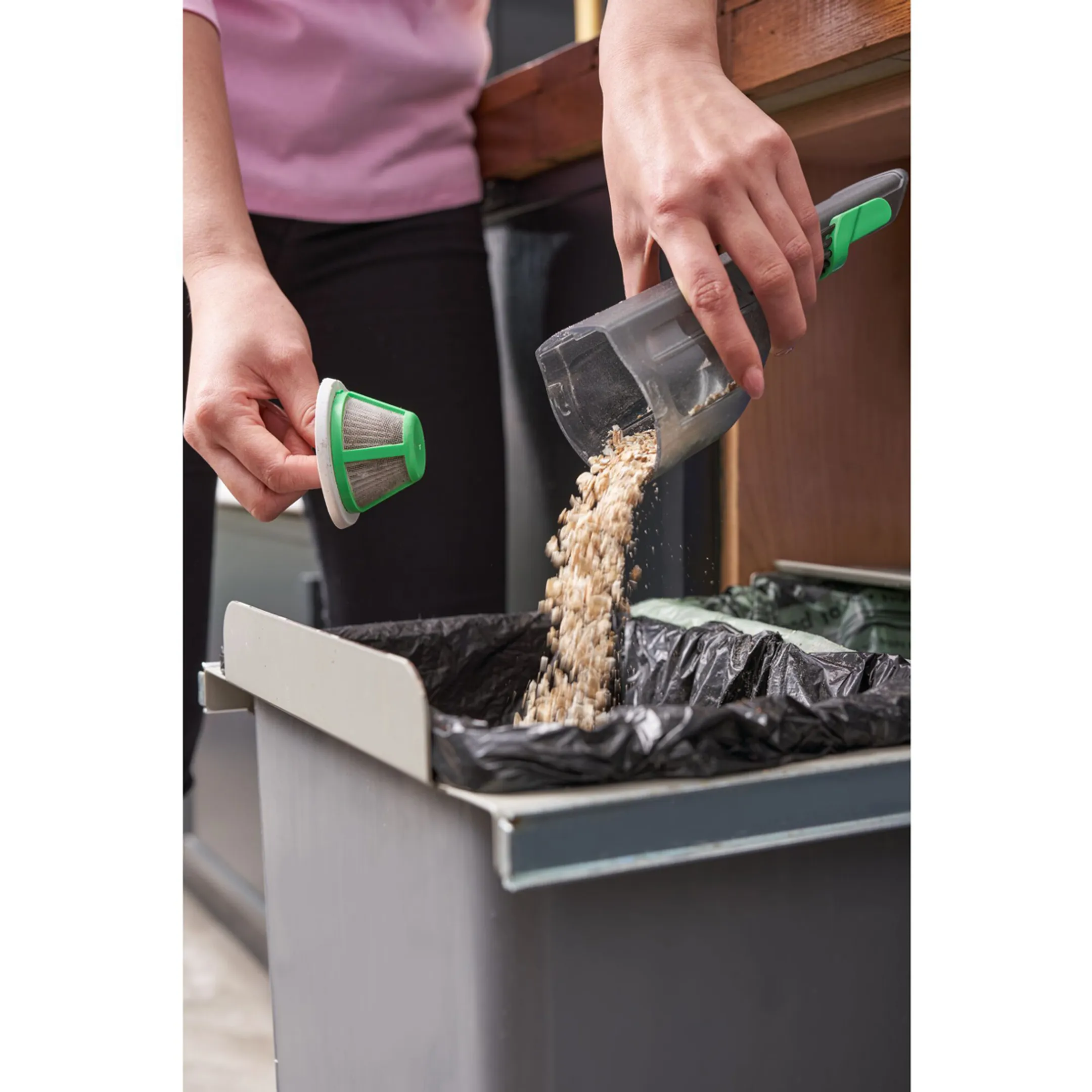 BLACK+DECKER Aspirateur de table Reviva REVHV8C-QW image