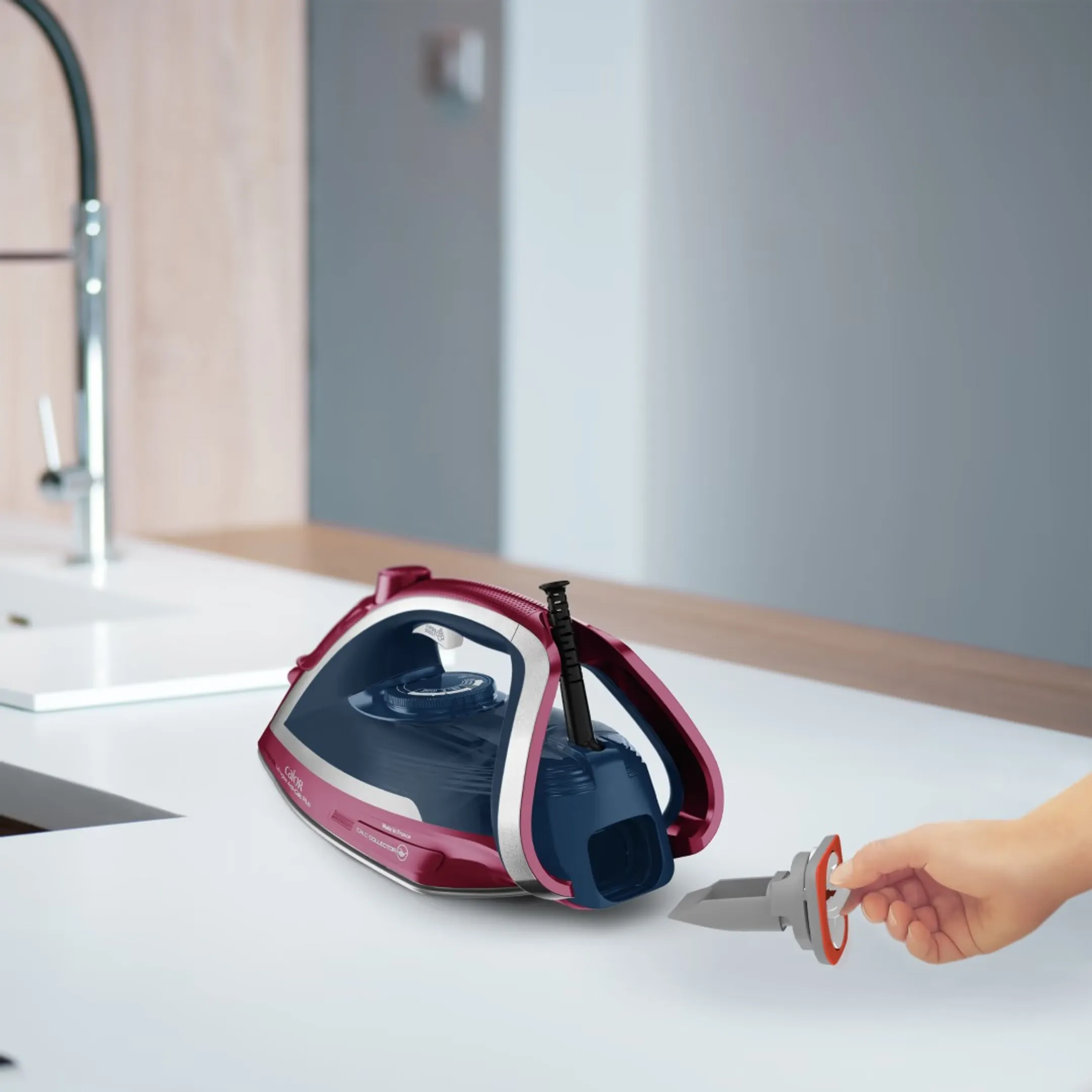 Calor Fer à repasser Ultragliss Anti-Calc Plus FV6834CO image