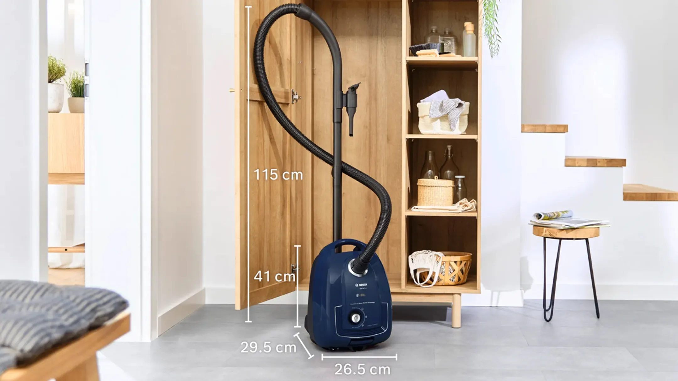 Bosch Stofzuiger met zak Serie 4 BGB38BU3H image