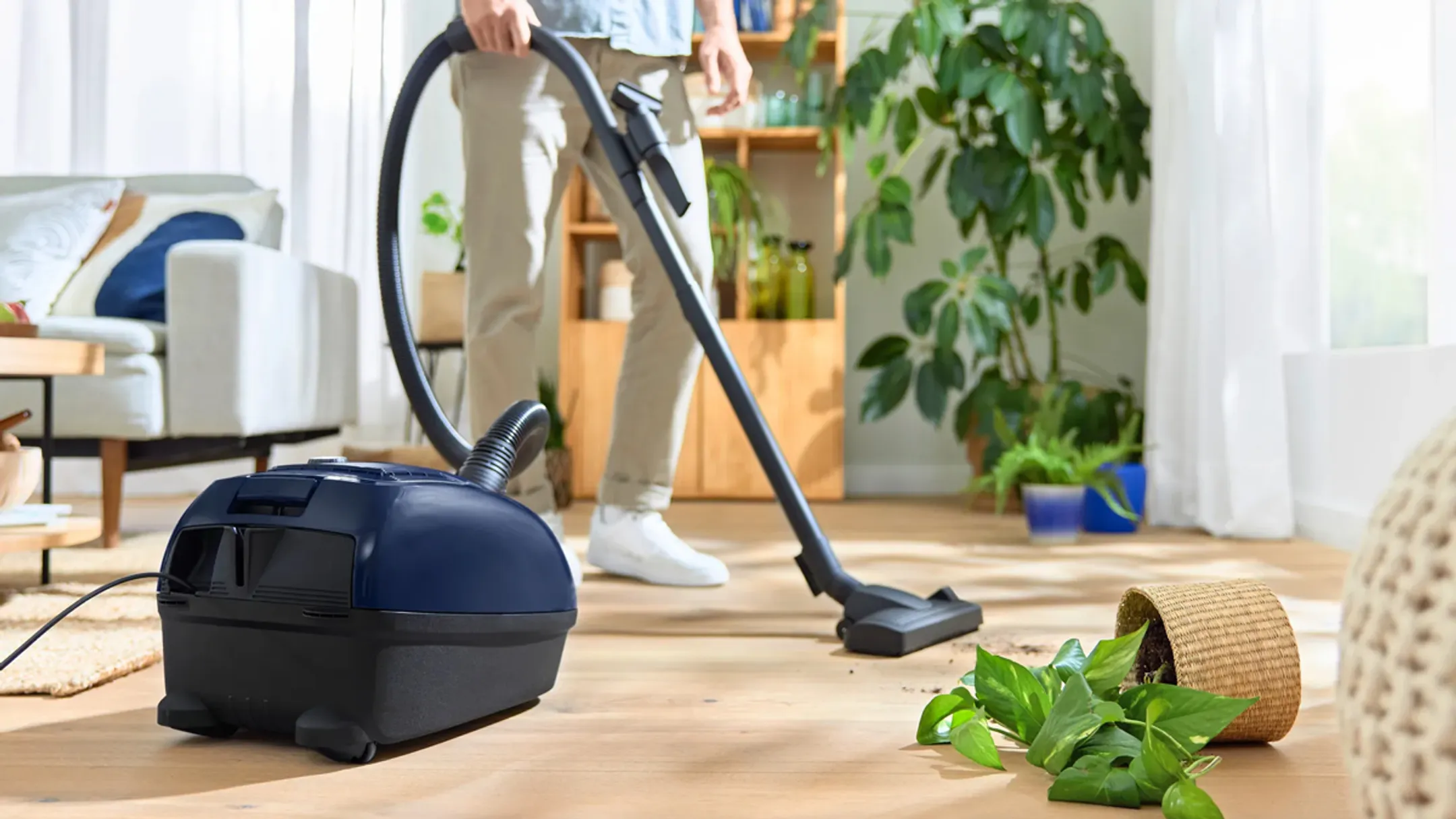 Bosch Stofzuiger met zak Serie 4 BGB38BU3H image