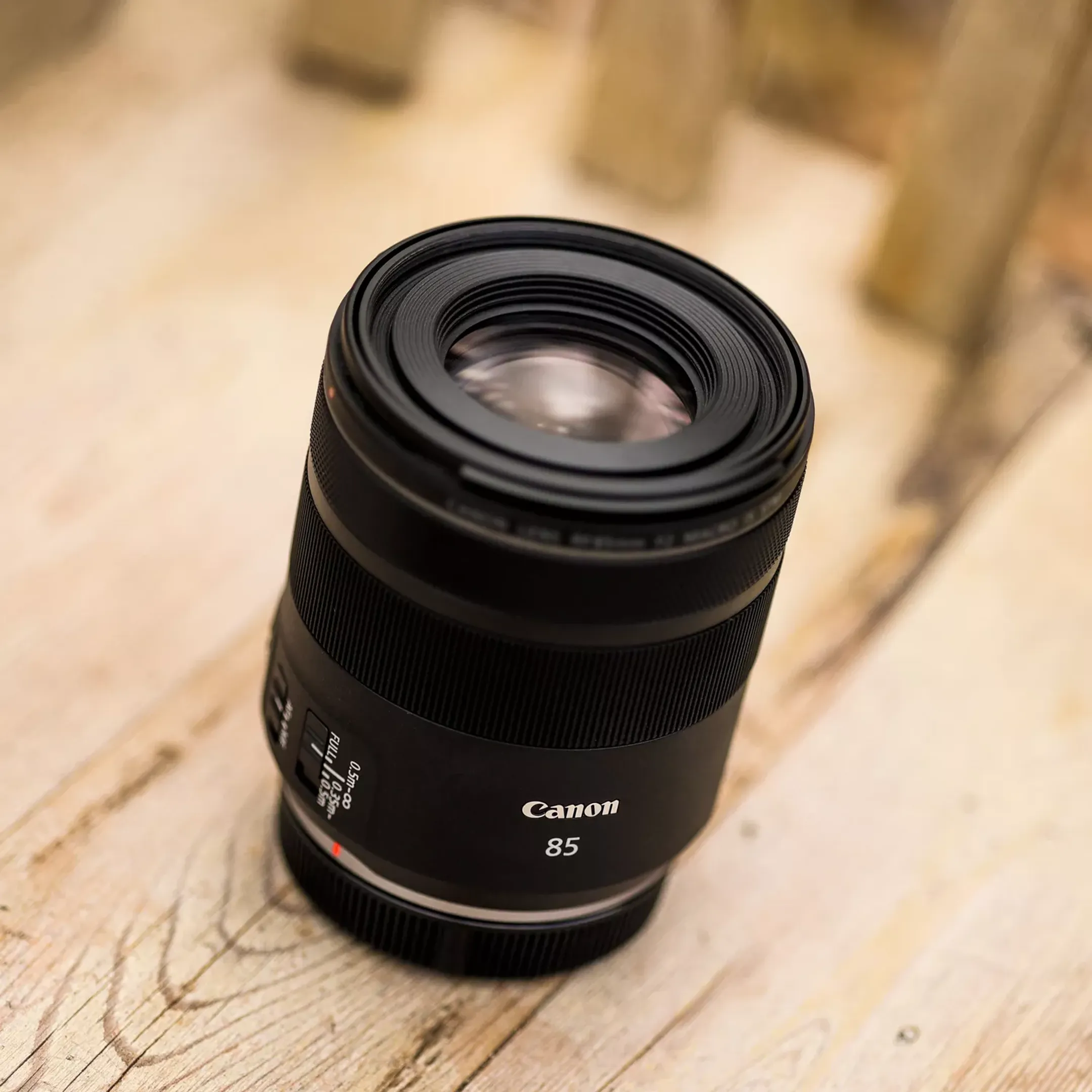 Canon RF 85mm F2 Macro lens image