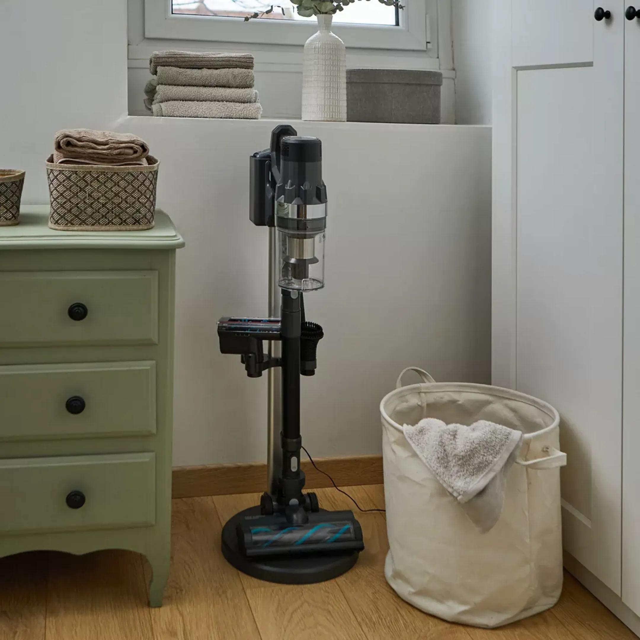 Essentiel-B Steelstofzuiger - EAMU 288 Easy Tech pro image