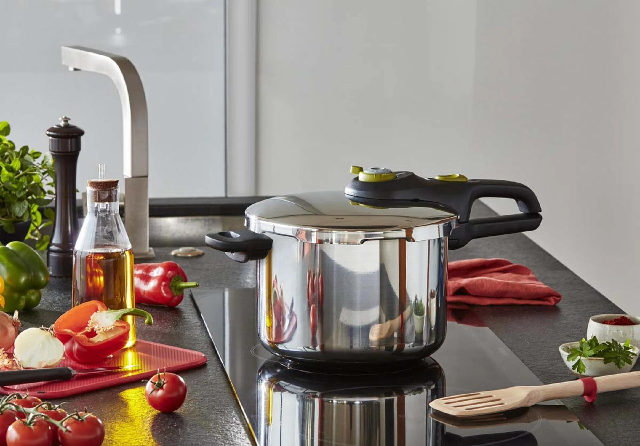 Tefal Cocotte-minute Secure 5 Trendy - 6 litres - avec panier vapeur image