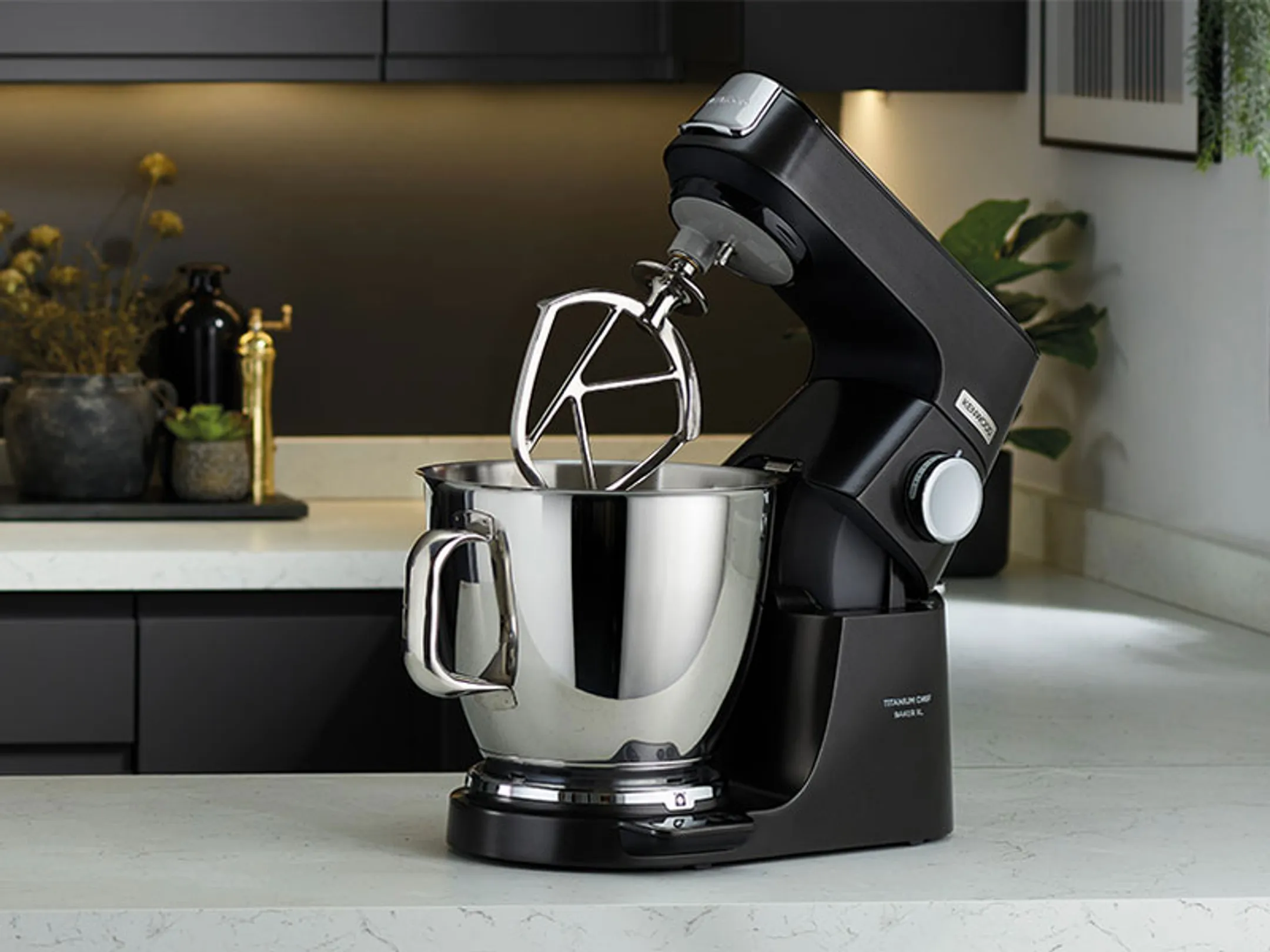 Kenwood Robot de cuisine Titanium Chef Baker XL avec balance intégrée KVL85.004BK image