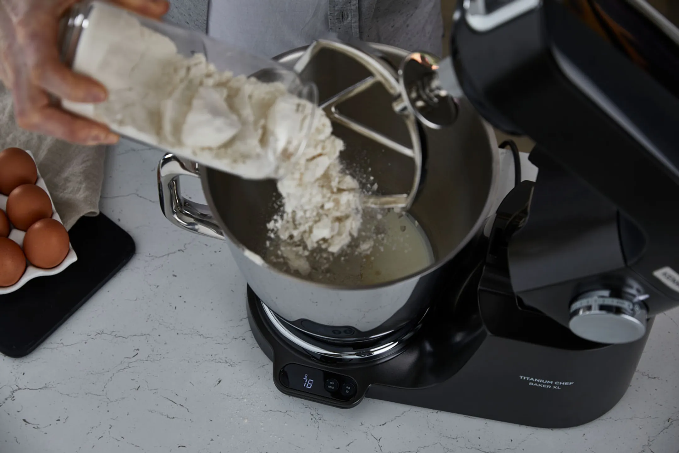 Kenwood Robot de cuisine Titanium Chef Baker XL avec balance intégrée KVL85.004BK image