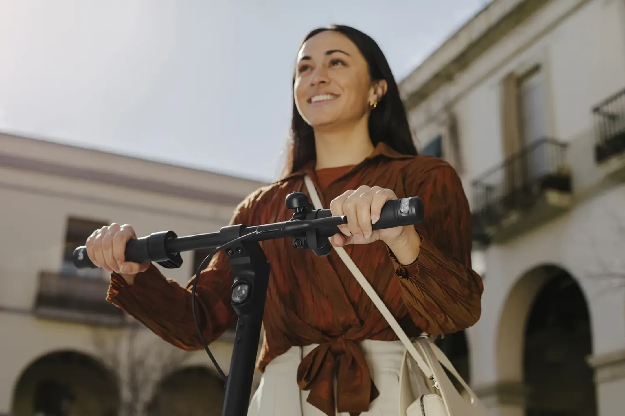 Segway Ninebot KickScooter F2 E image