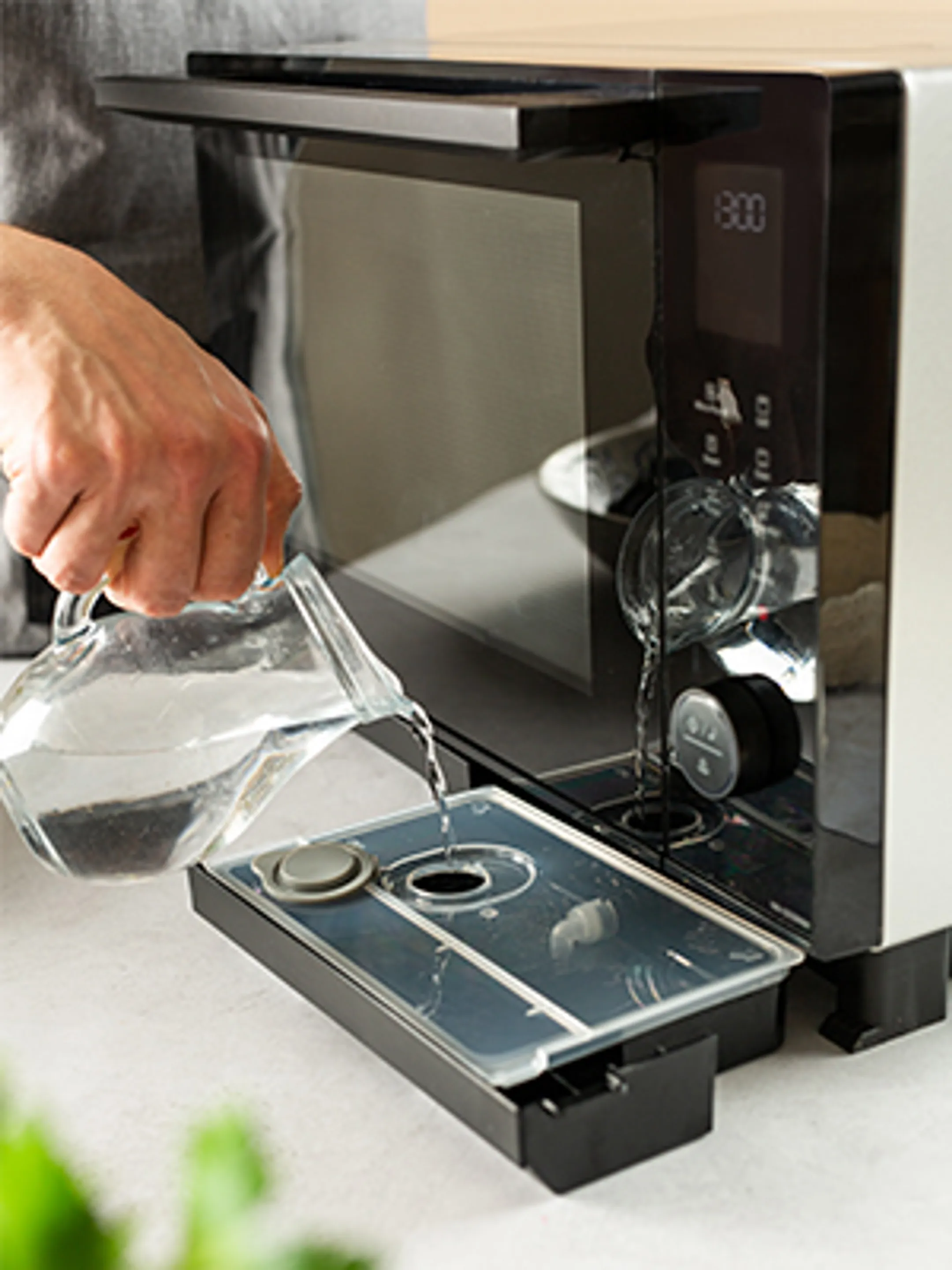 Panasonic Microgolfoven NN-DS59NBEPG image