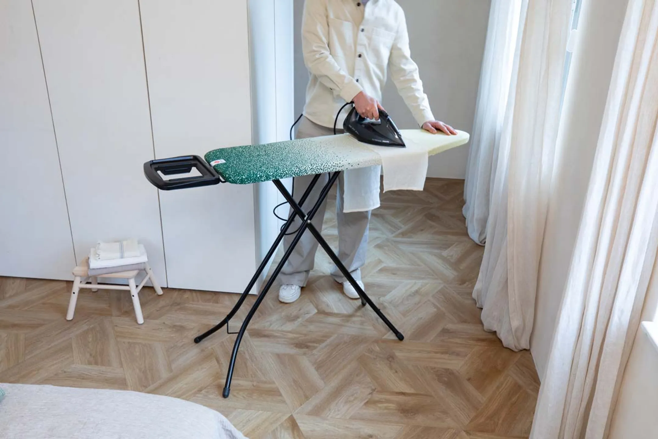 Brabantia Planche à repasser B avec repose-fer - 124x38 cm - Coton Fairtrade - New Dawn  image