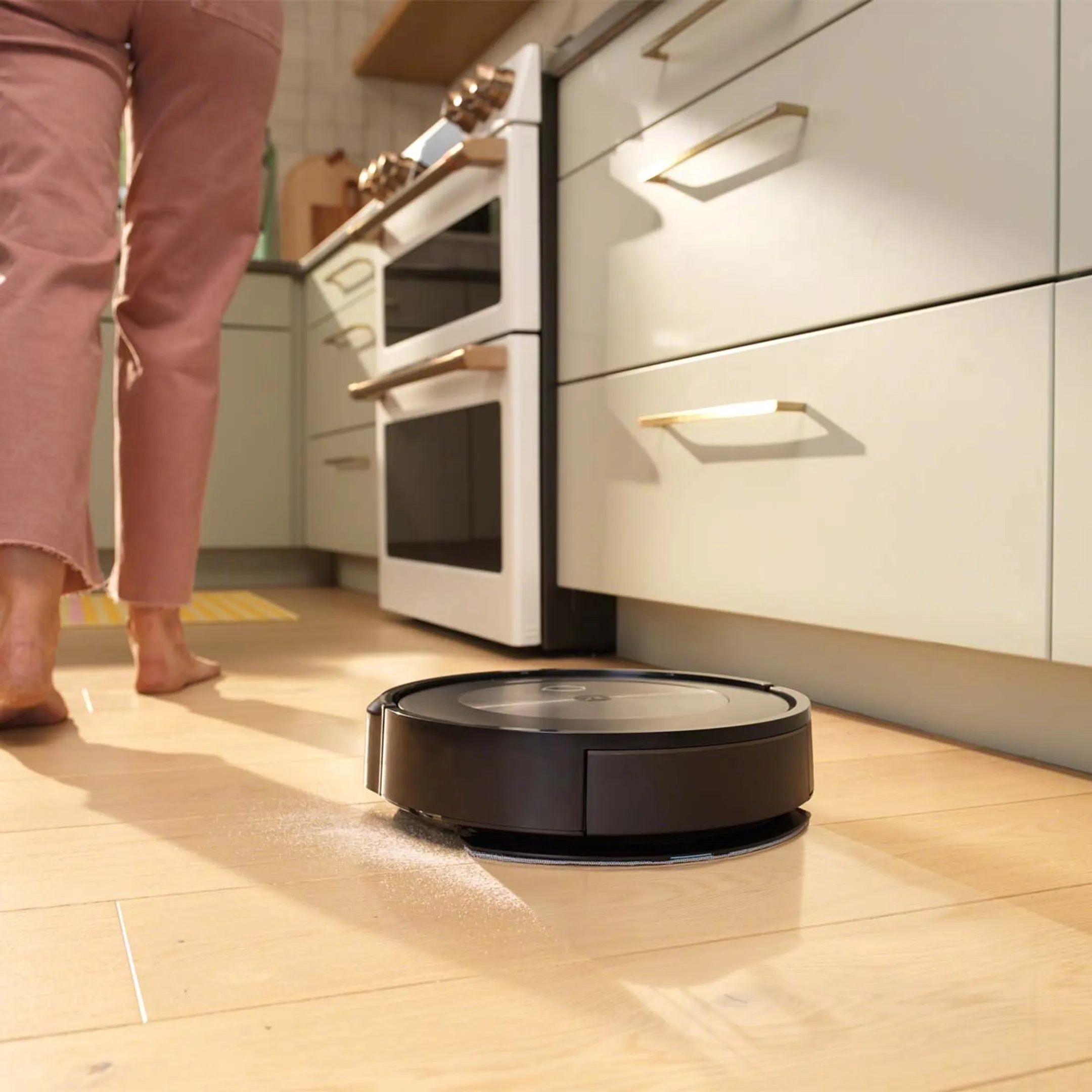Aspirateur robot et laveur de sols j5+ Roomba Combo J5578