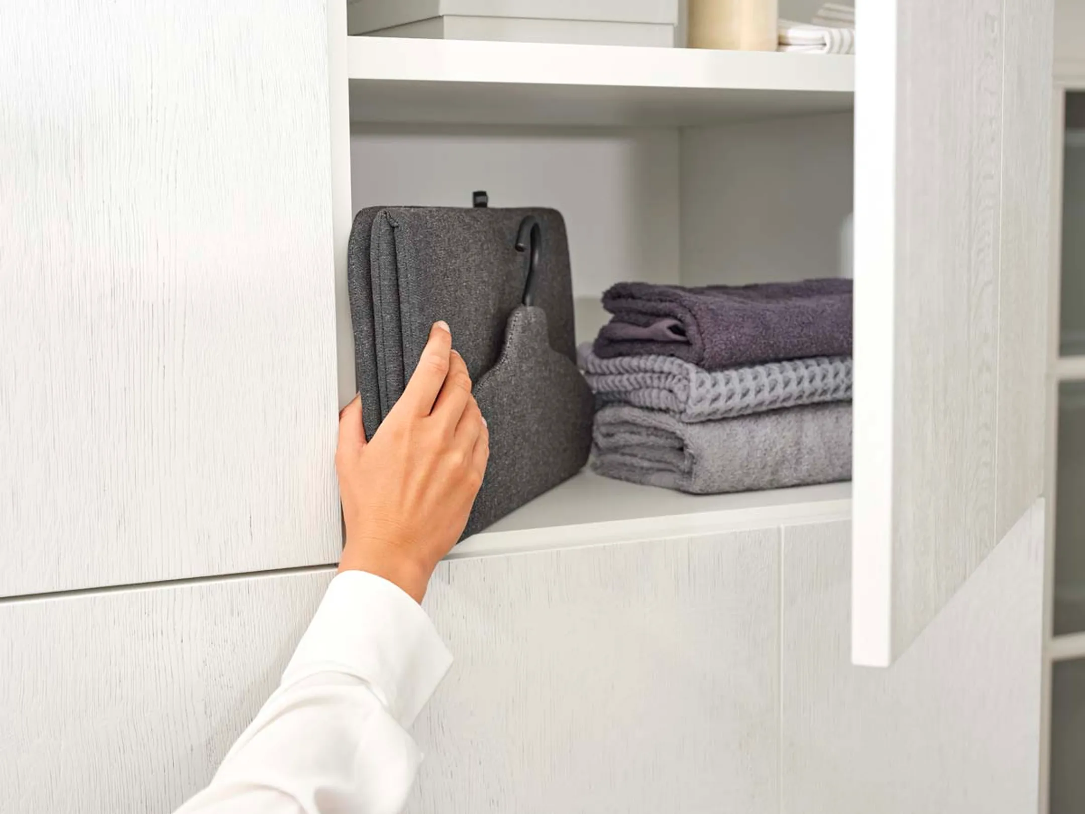 Brabantia Refresh & Steam Planche pliable pour défroisseur Pepper Black image