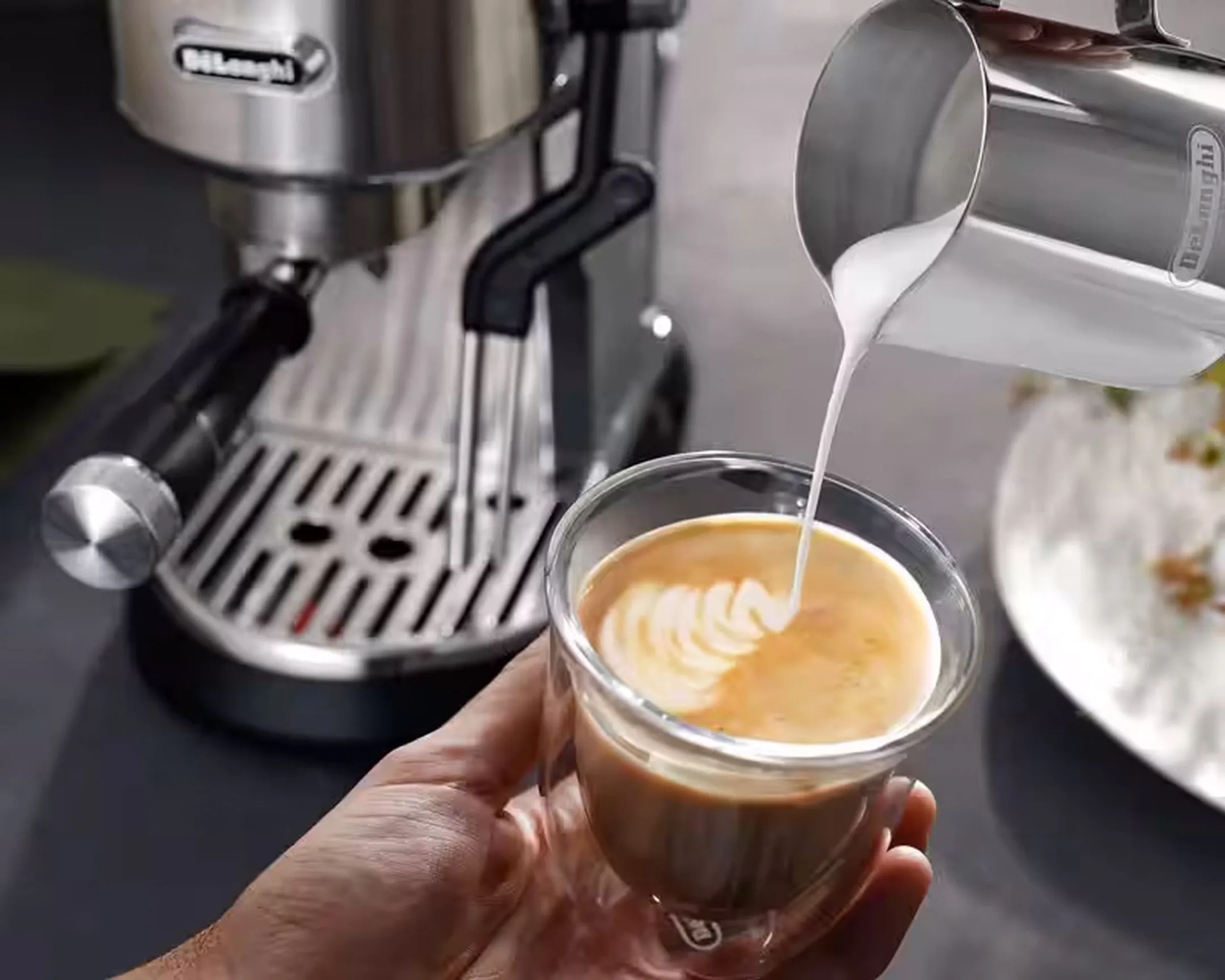 De'Longhi Machine à Expresso à pompe Dedica Maestro Plus EC950.M image