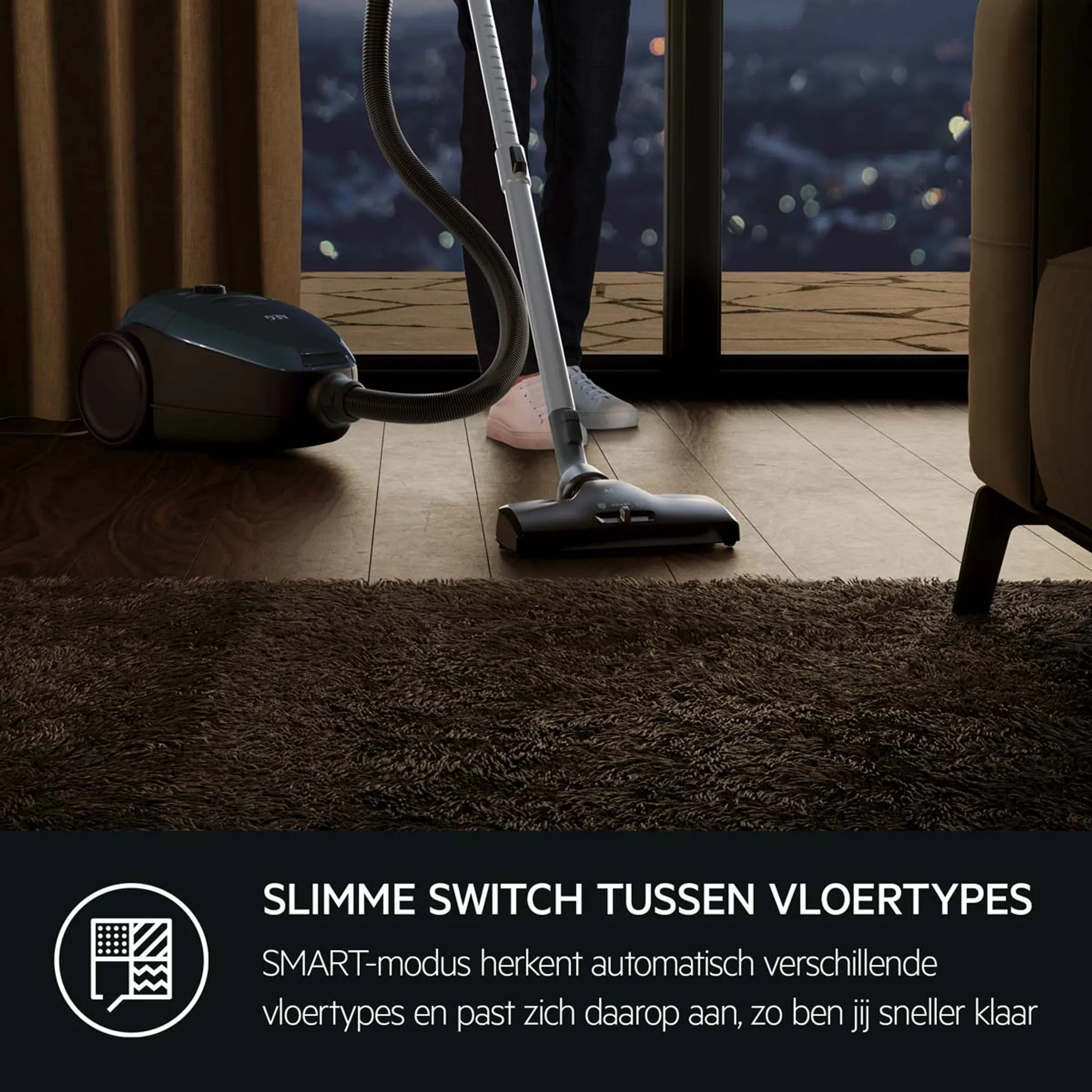 AEG Stofzuiger met zak VX82-1-ANI image