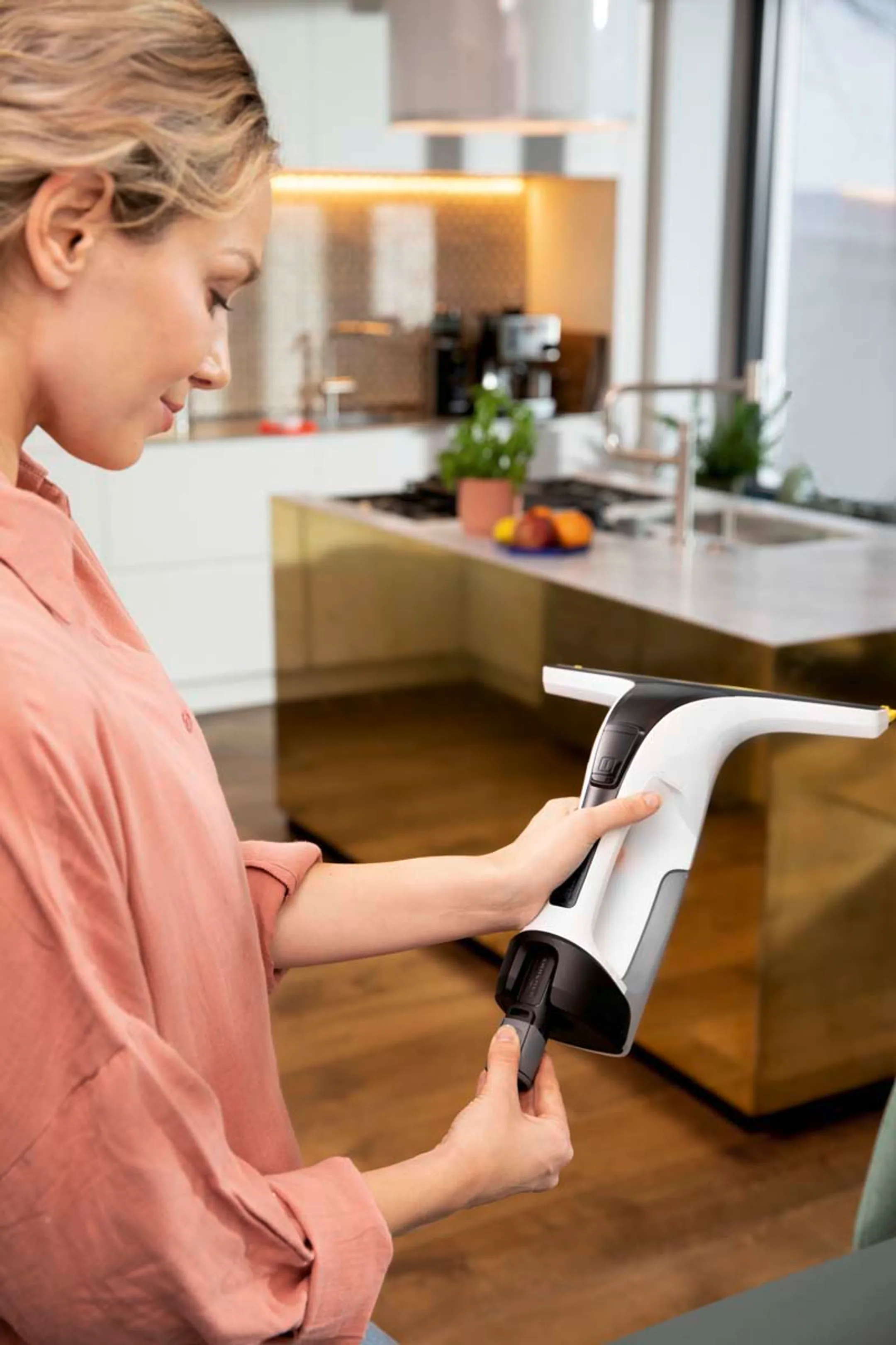 Kärcher Ruitenreiniger WV 4-4 + Battery set image