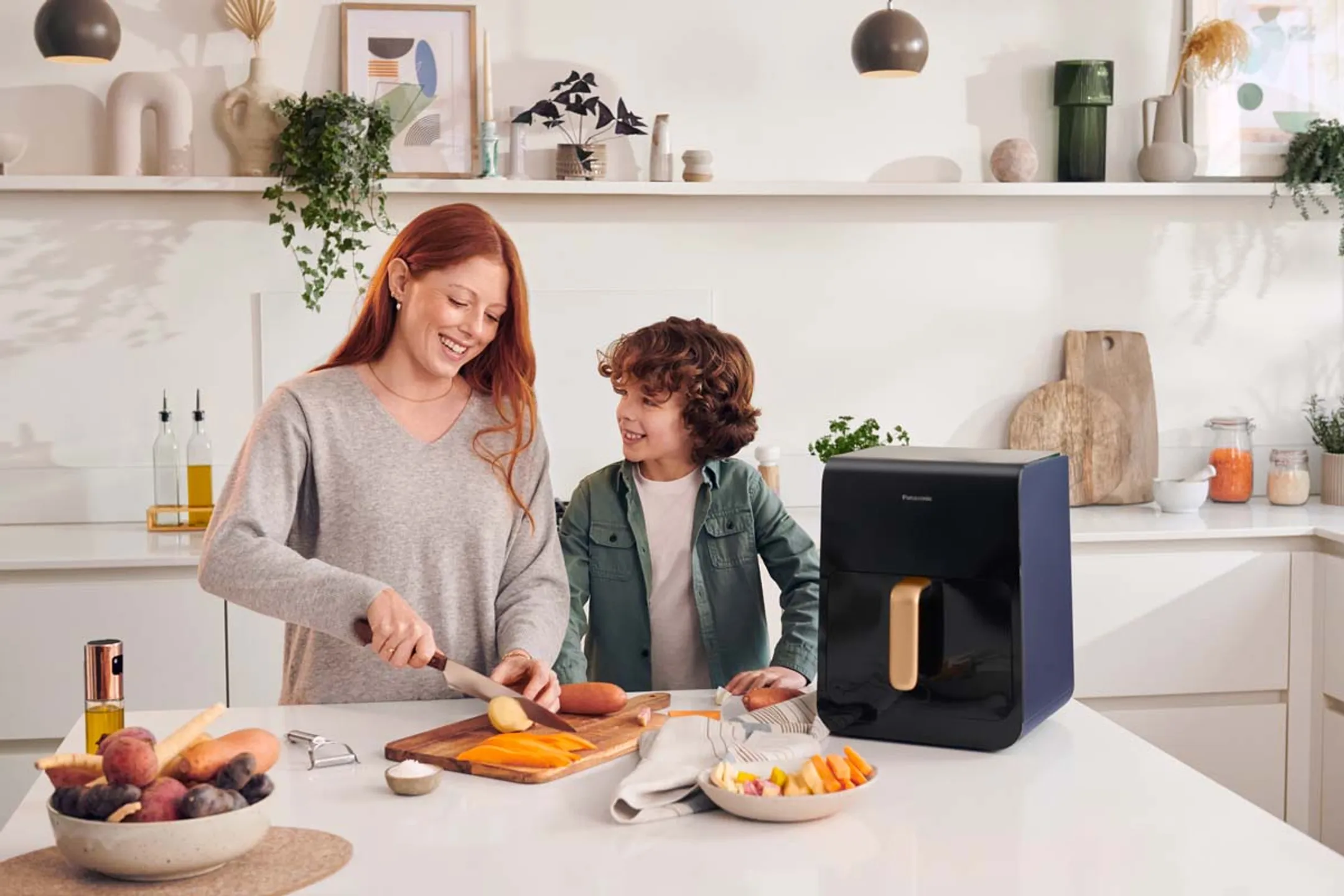 Panasonic Airfryer NF-CC600AXE image