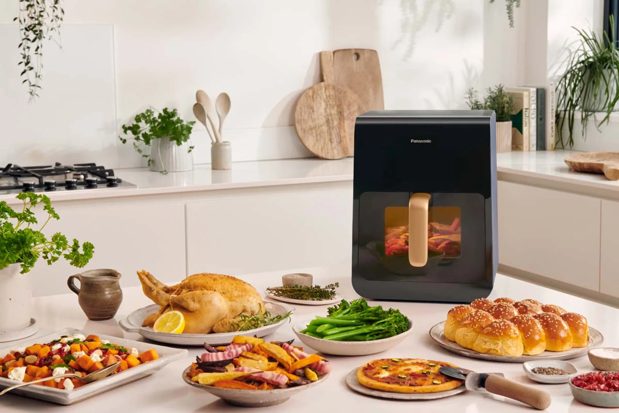 Panasonic Airfryer NF-CC600AXE image