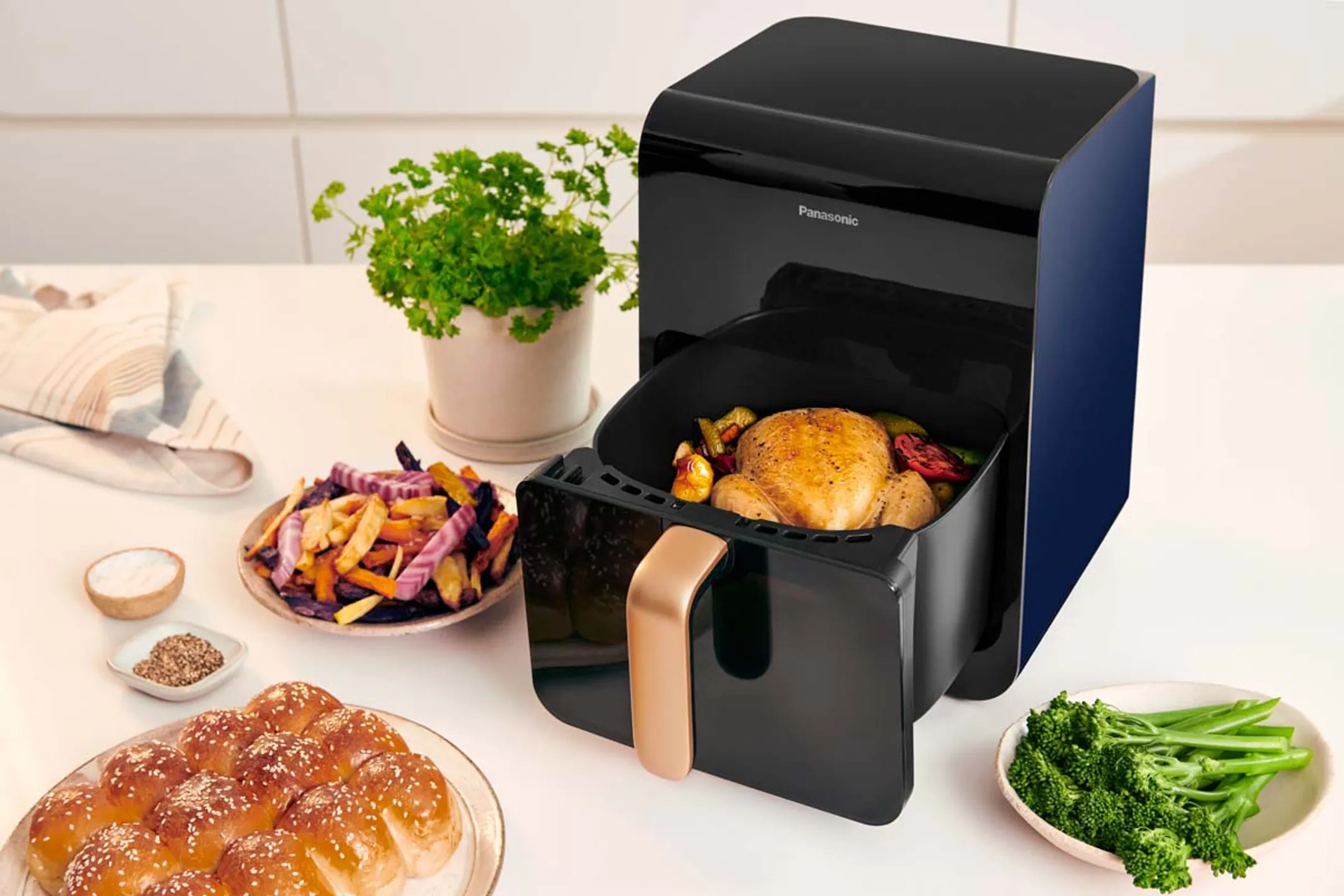 Panasonic Airfryer NF-CC600AXE image