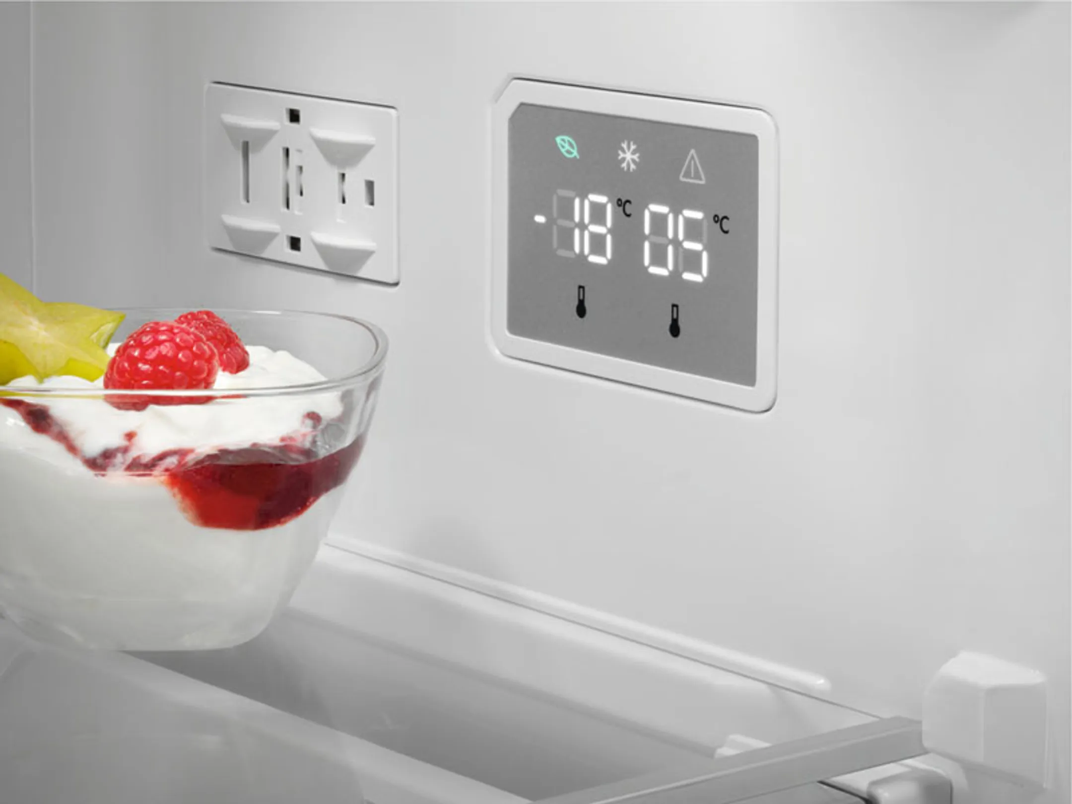 AEG Koelkast met diepvries ORC8M361DT image