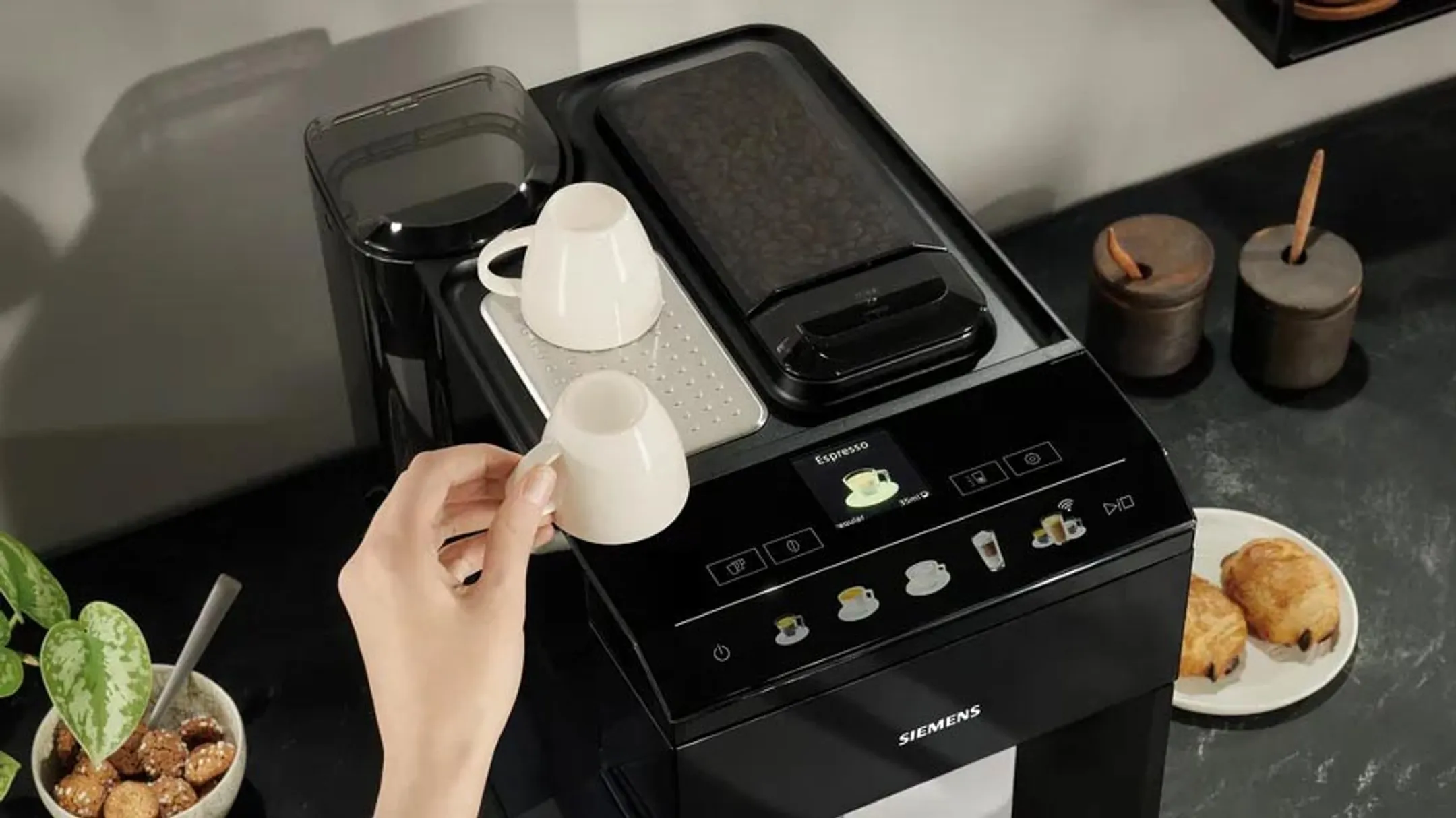 Siemens Volautomatische Espressomachine EQ500 TQ518RX3 image