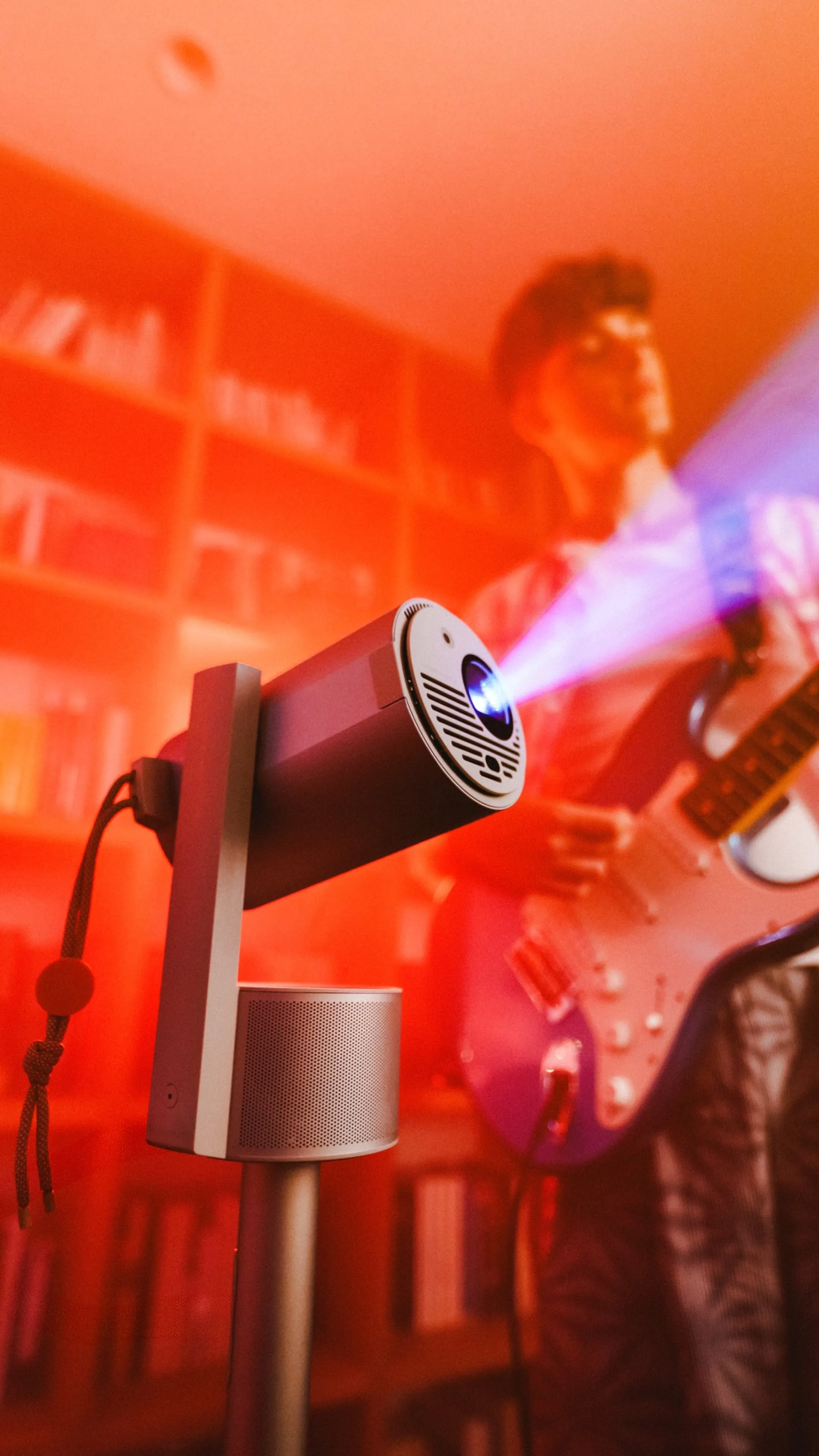 XGIMI MoGo 3 Pro draagbare projector met  PowerBase Stand image