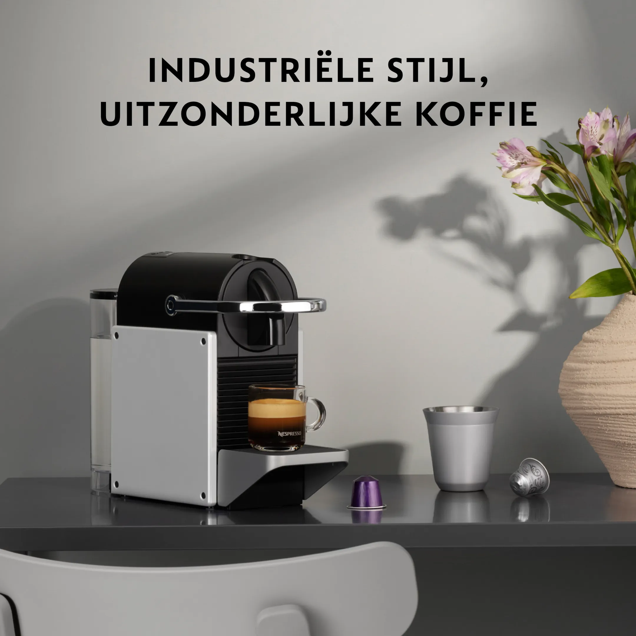 De'Longhi Nespresso Koffiemachine Pixie Silver image