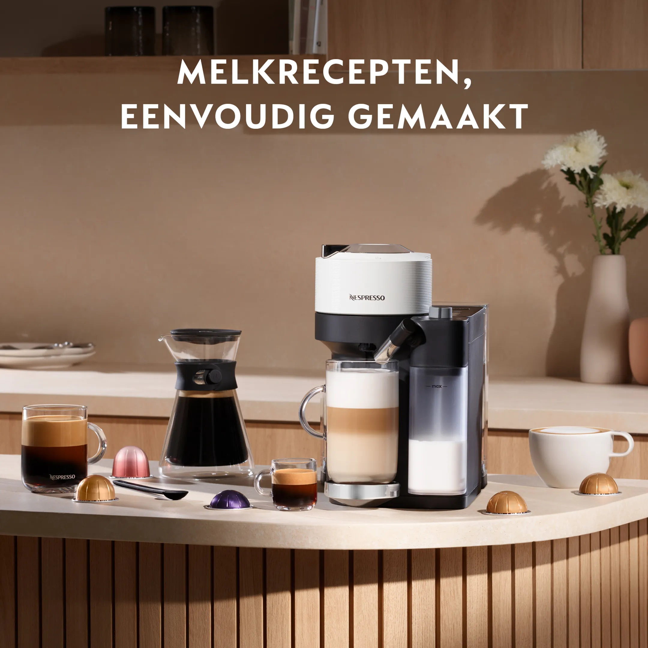 De'Longhi Nespresso Koffiemachine Vertuo Lattissima White image