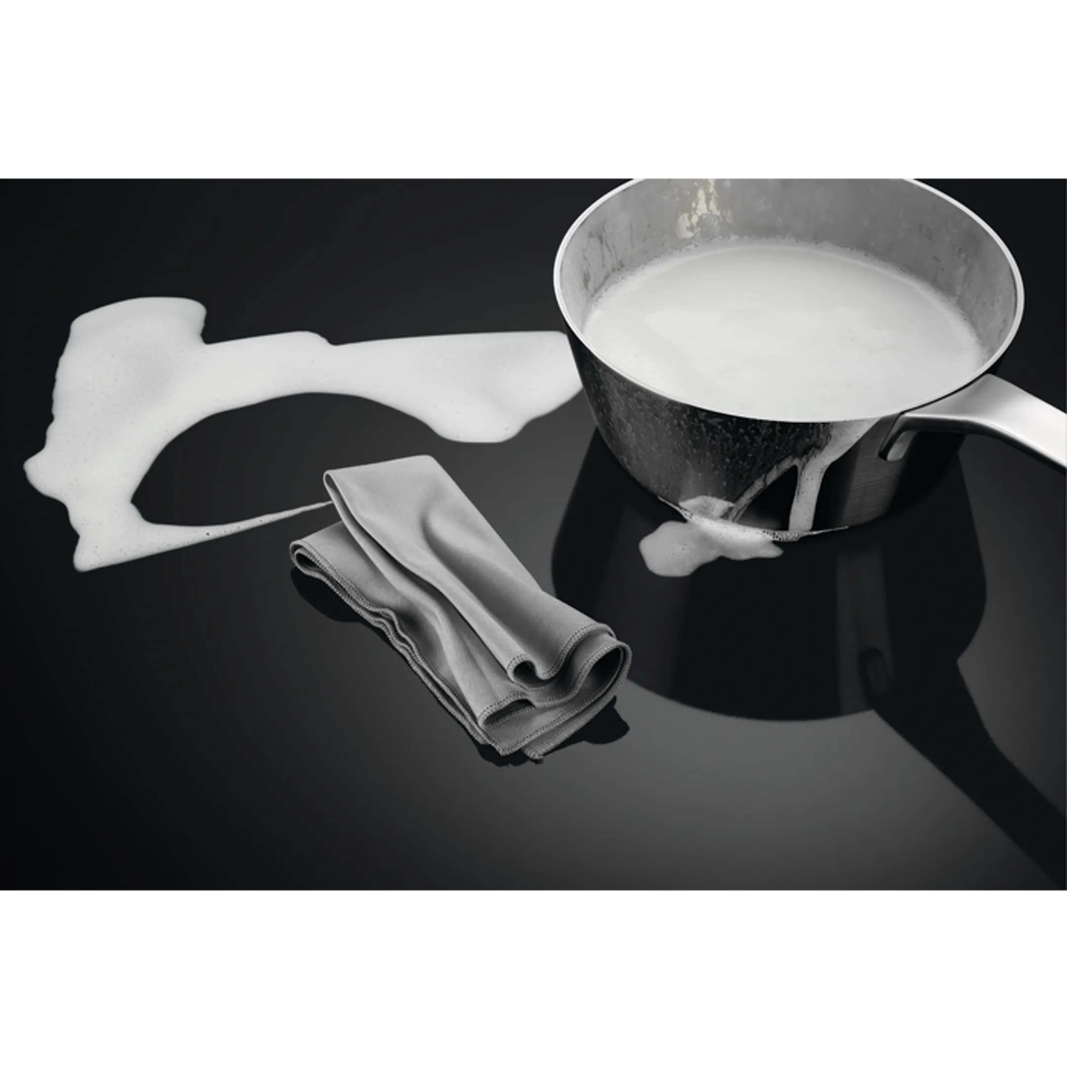 AEG Inductiekookplaat TN64IA04IB image