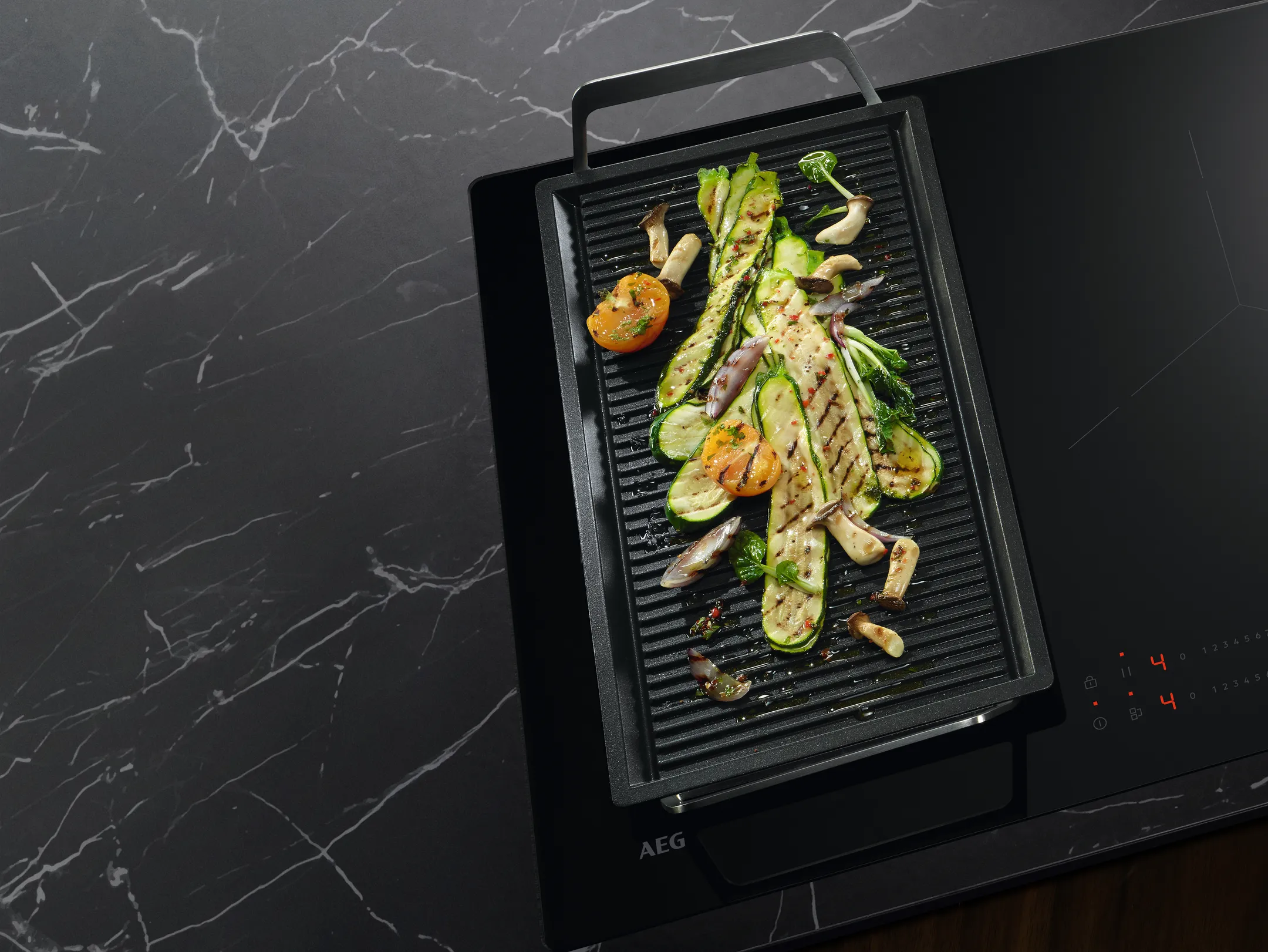 AEG Taque induction TII84B00FZ SaphirMatt® 80 cm image