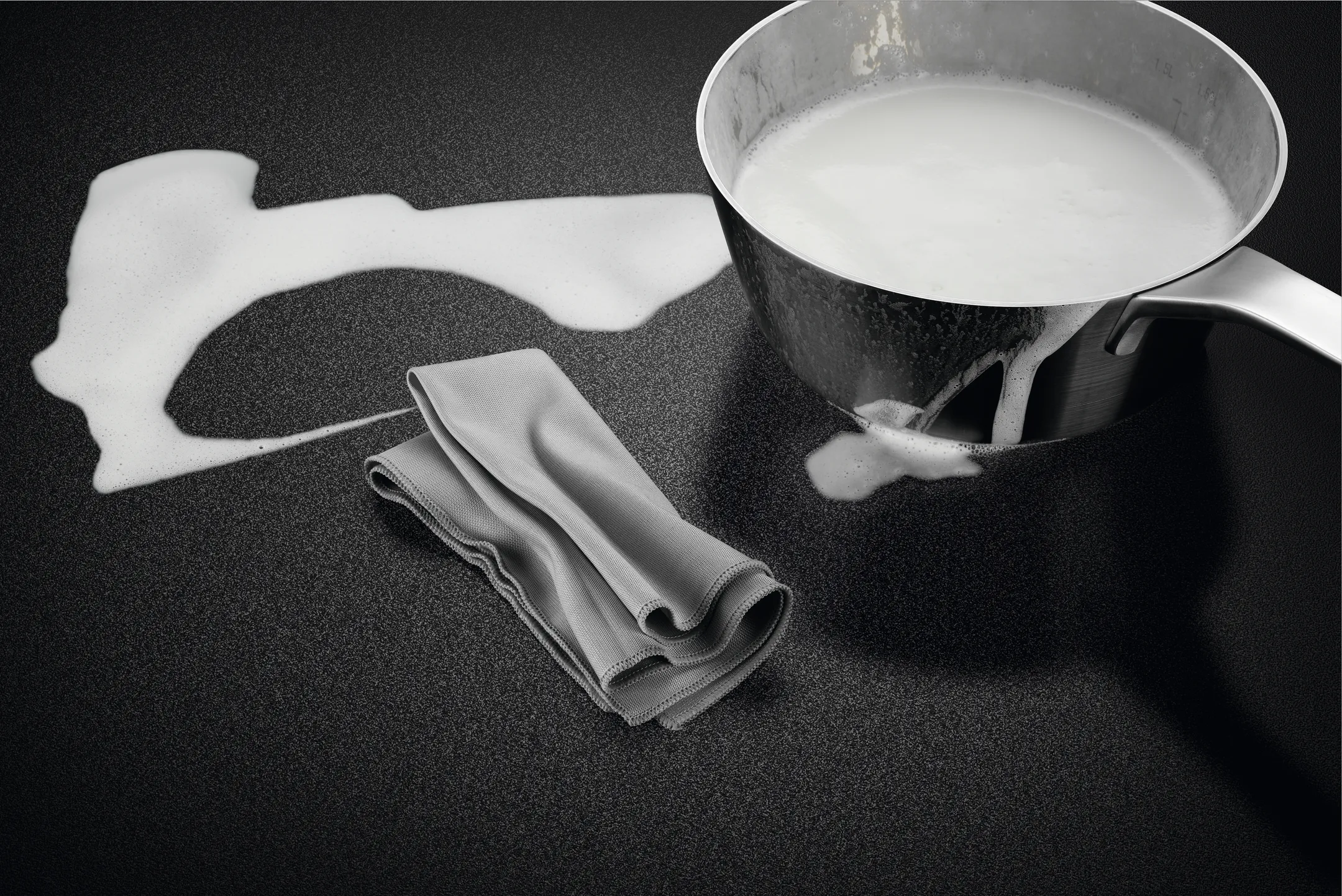 AEG Taque induction TII84B00FZ SaphirMatt® 80 cm image