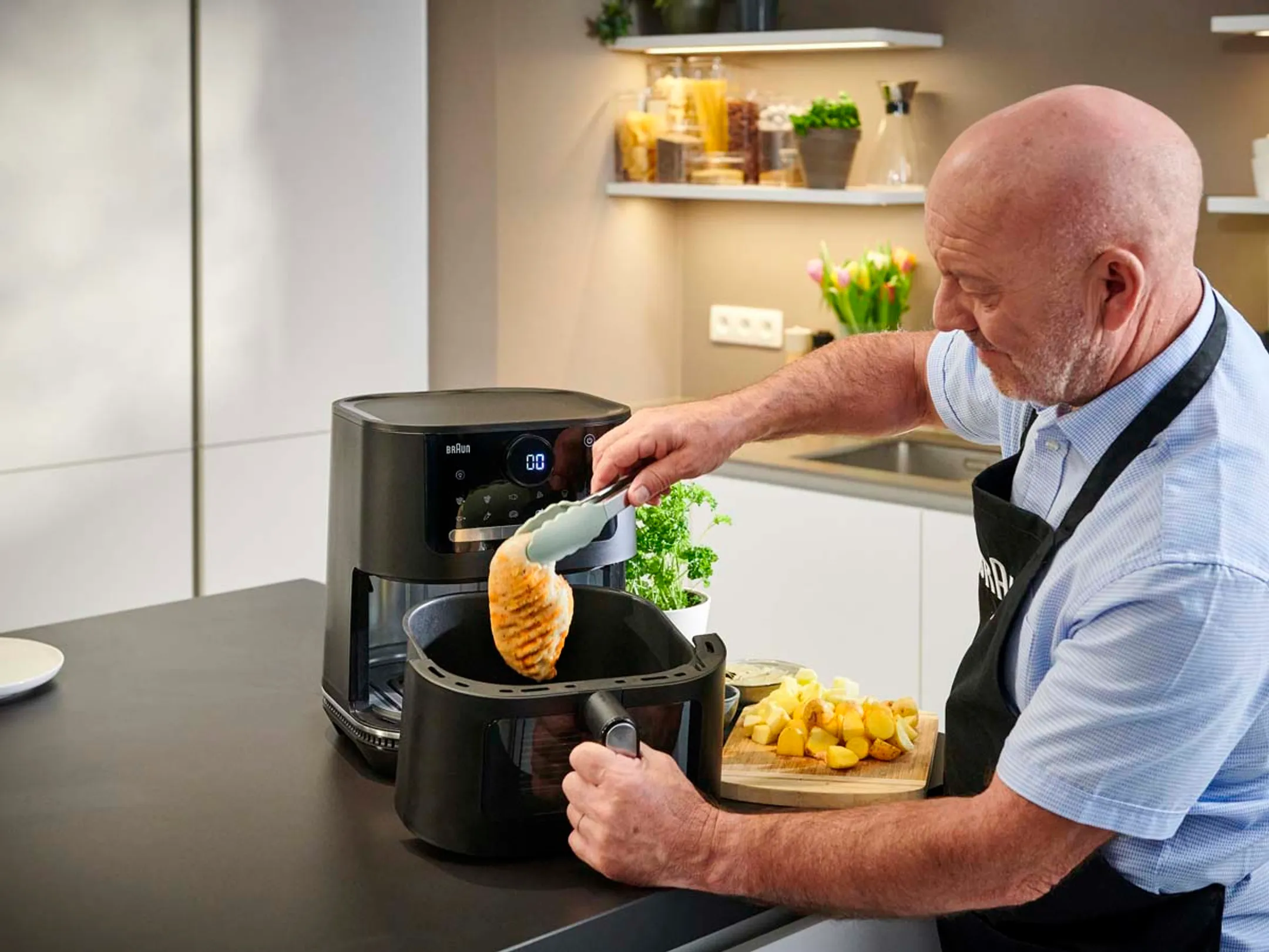 Braun Airfryer MultiFry 5 HF5073IBK image